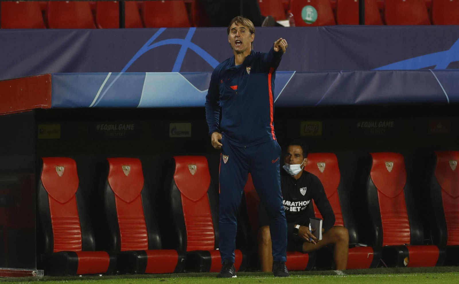 Lopetegui, durante el partido ante el Rennes.