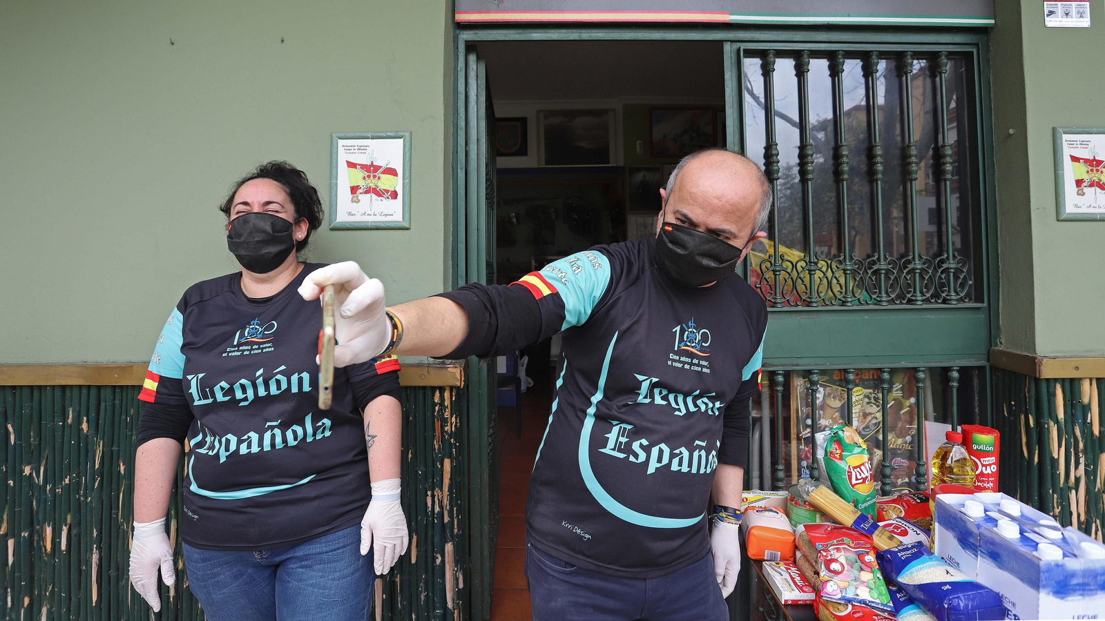 Recogida de alimentos de la Hermandad de Antiguos Caballeros Legionarios del Campo de Gibraltar