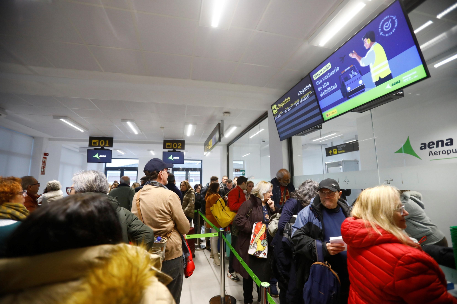 El despegue del el primer vuelo chárter a Europa en el aeropuerto de Córdoba, en imágenes