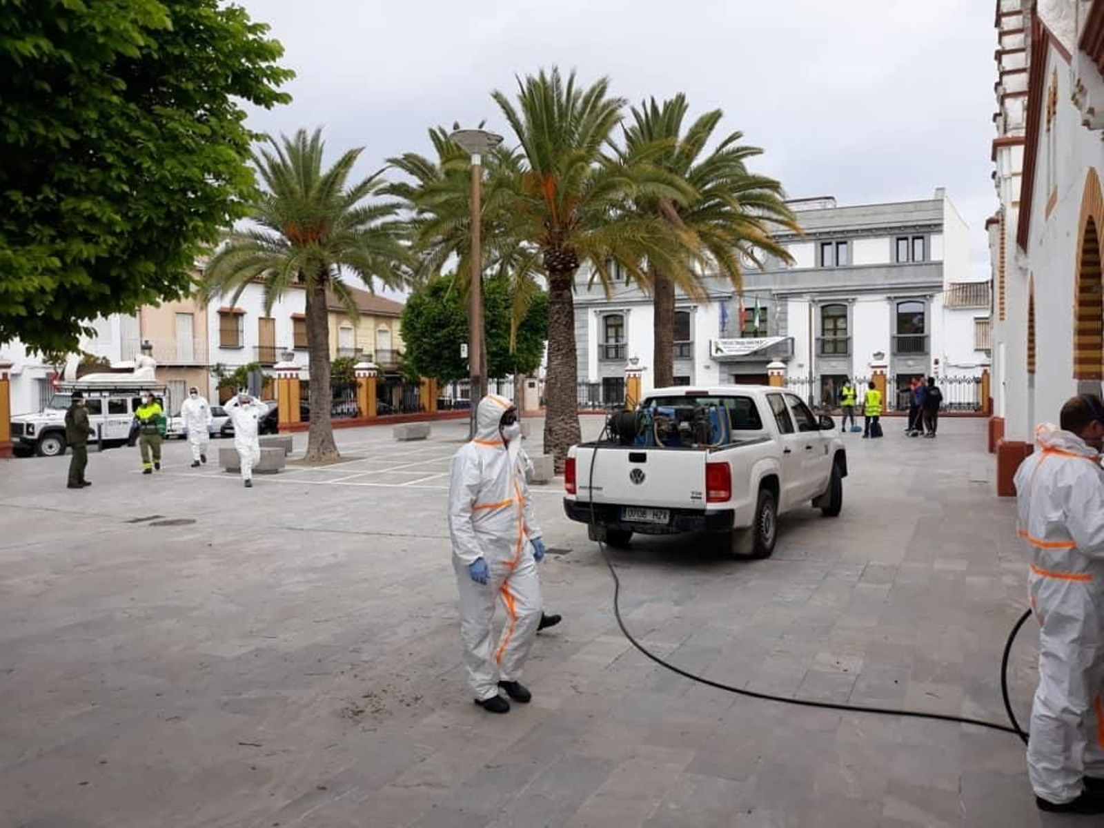 Tareas de desinfección en Nueva Carteya.