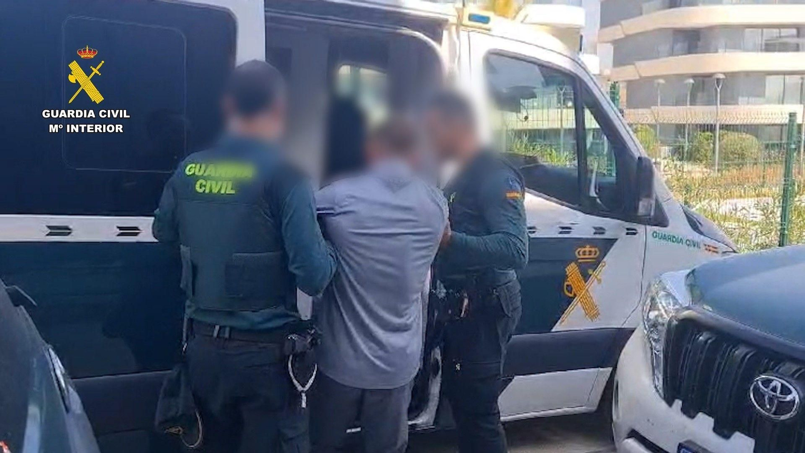 Imagen de archivo de una detención de la Guardia Civil