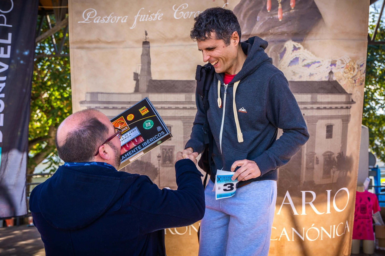 Gran ambiente en la Carrera Solidaria de la Divina Pastora en San Fernando