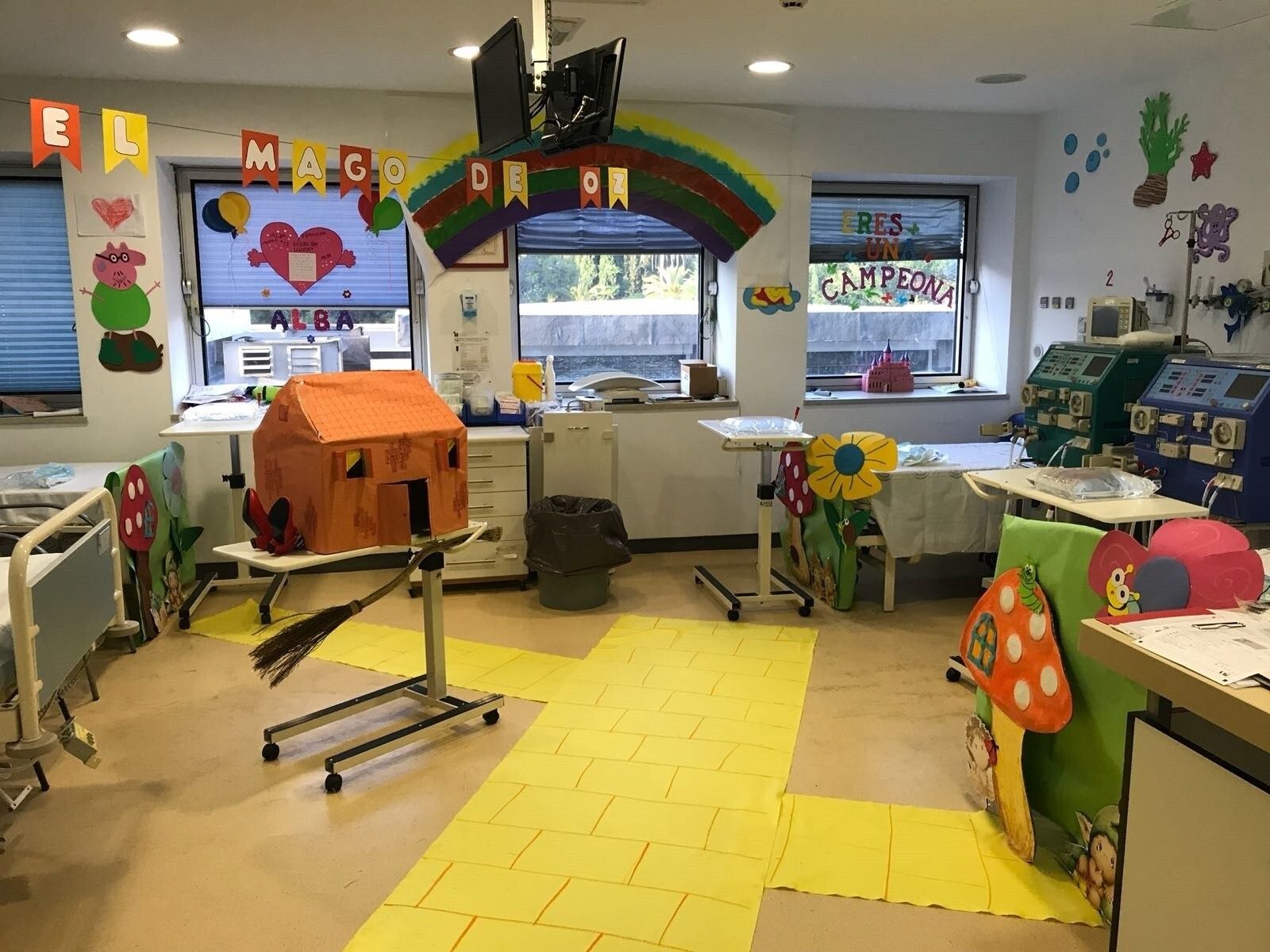 Aula hospitalaria donde se enseña a los niños ingresados.