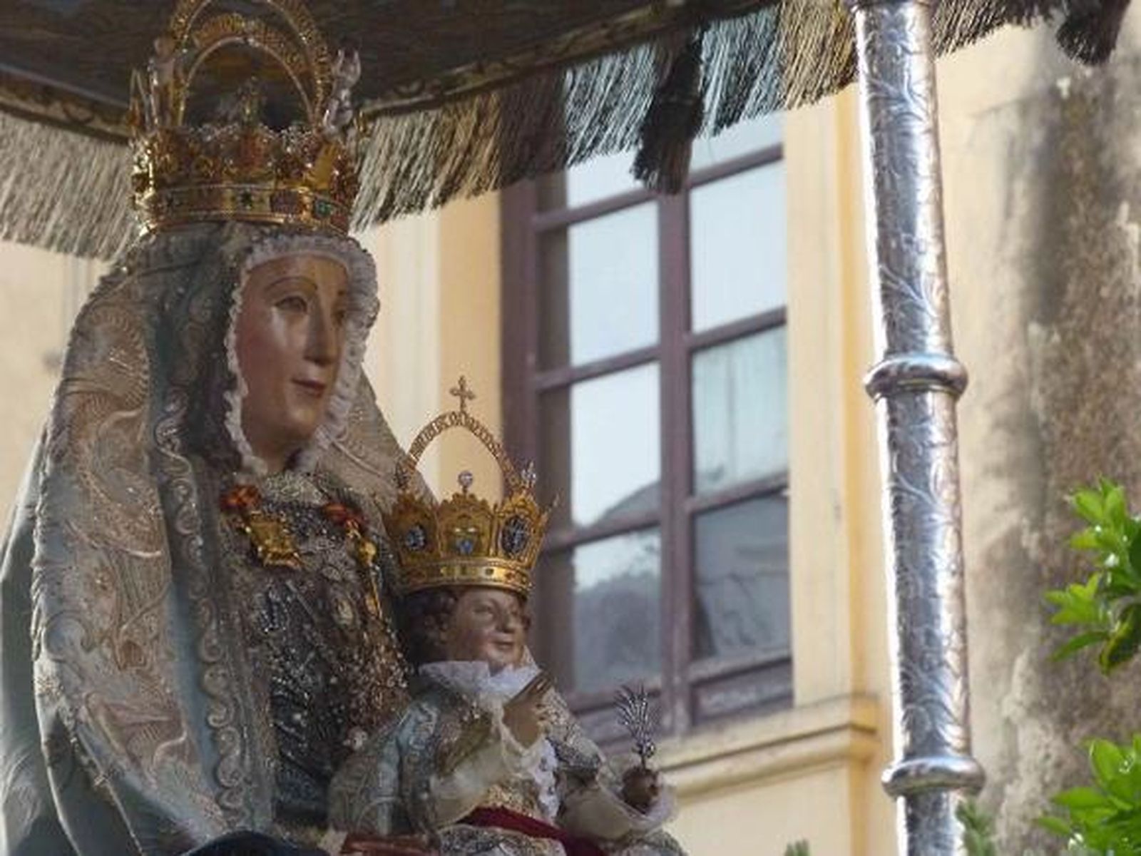 Sin vallas, más rápida y con muchos más jóvenes