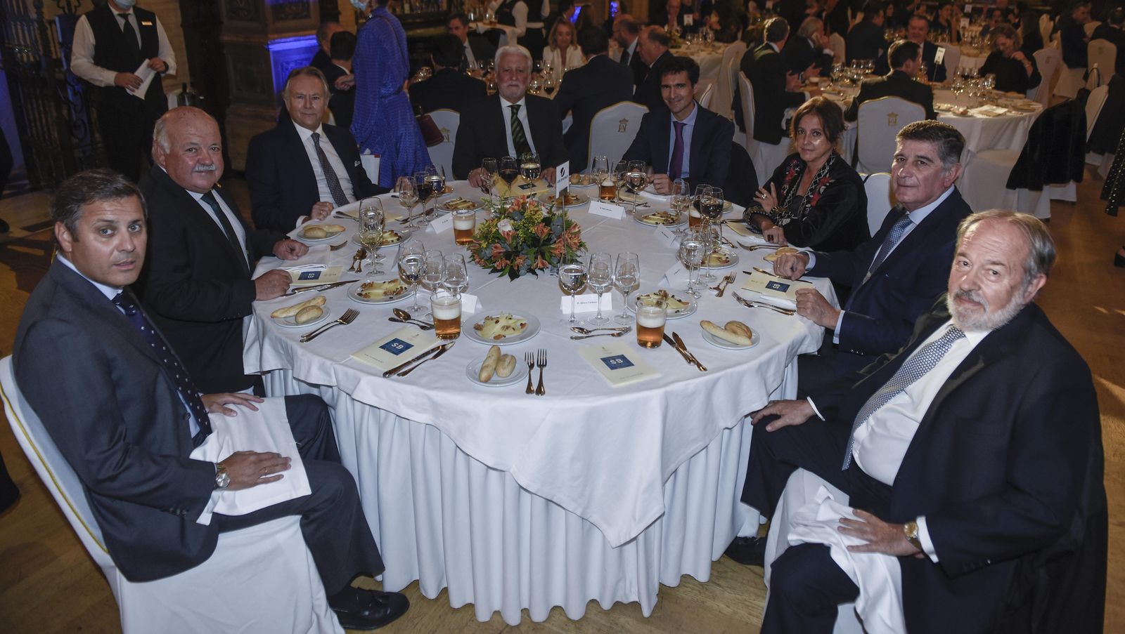 l José Rodríguez Canovas, Jesús Aguirre, José Joly, Jesús Castiñeiras, Pablo Gonzalez, Catalina García, Manuel Pérez y Alfonso Carmona.