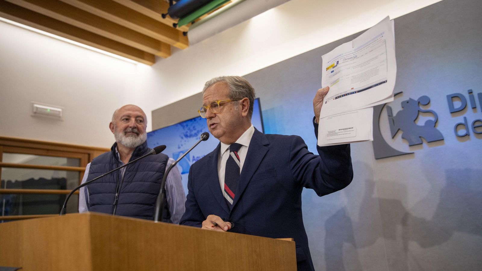 El presidente de Emproacsa, Salvador Fuentes, durante la rueda de prensa. El presidente de Emproacsa, Salvador Fuentes, durante la rueda de prensa.