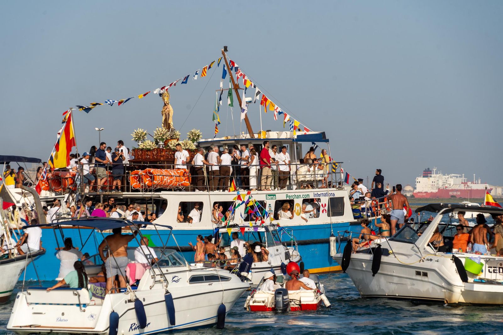 Imágenes de la Solemne Procesión marítima de la Virgen del Carmen en Punta Umbría