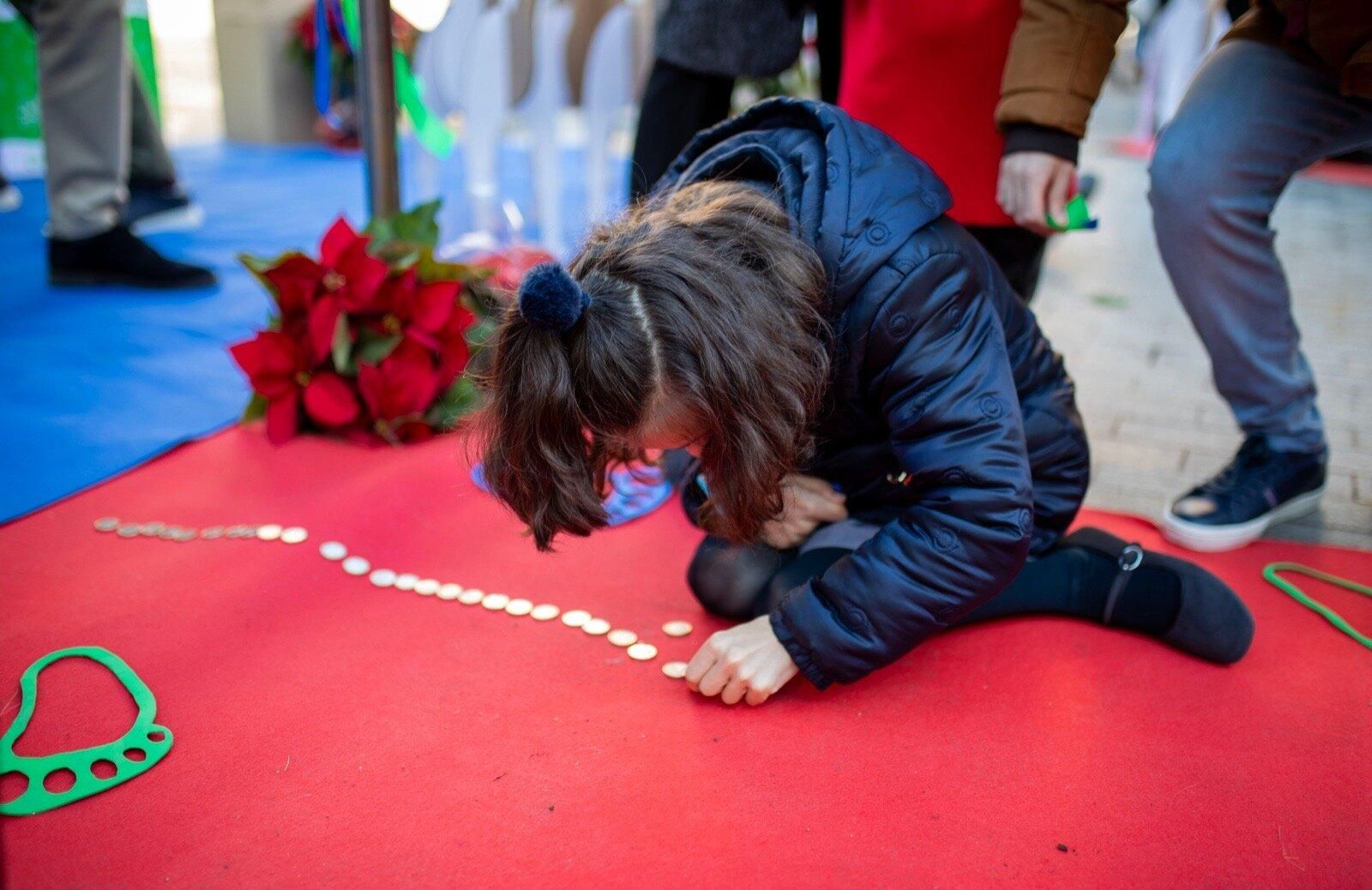 Una niña participa en la iniciativa.