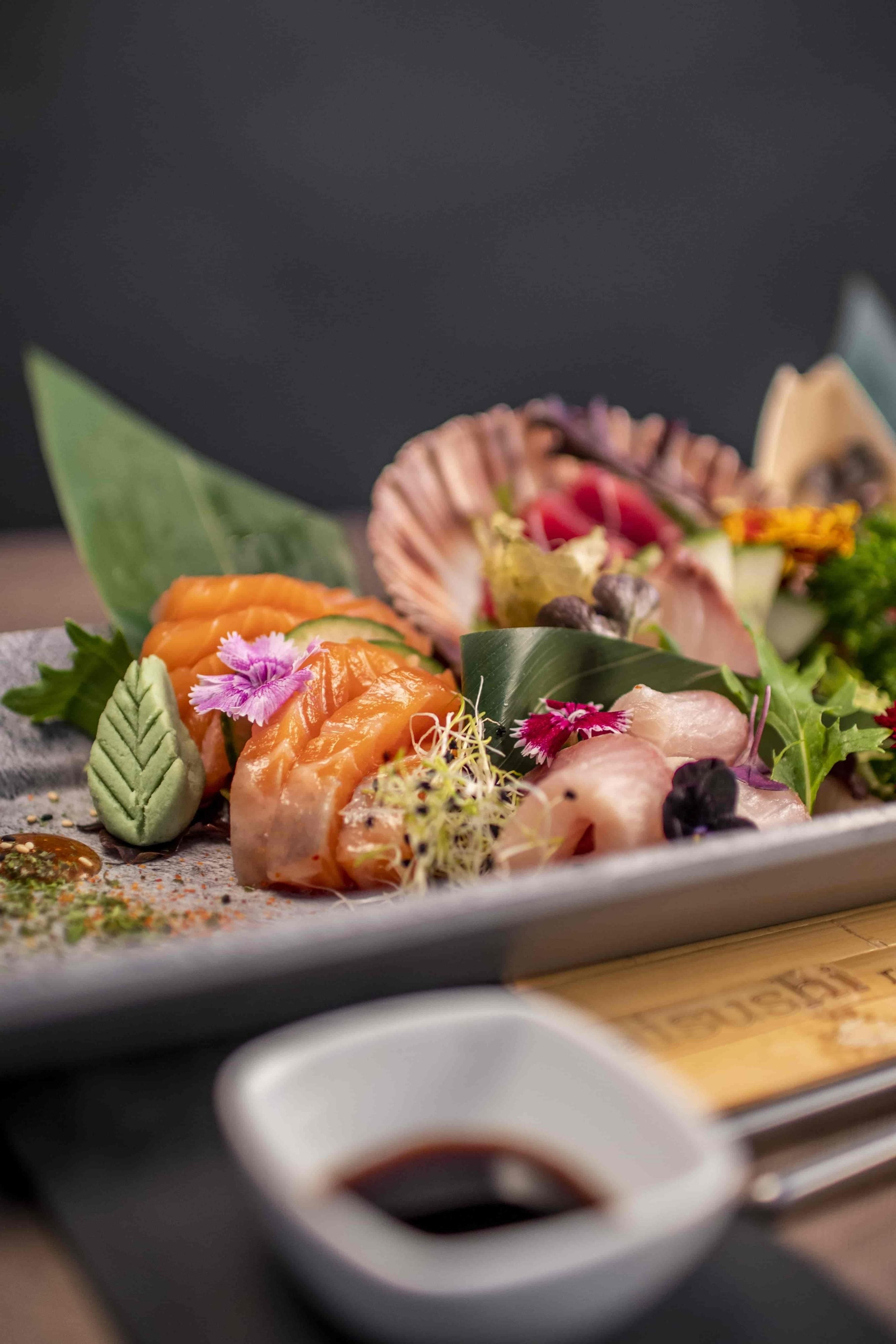 Los platos de Aisushi han podido recrear la auténtica comida japonesa gracias a su excelente calidad. Los platos de Aisushi han podido recrear la auténtica comida japonesa gracias a su excelente calidad.