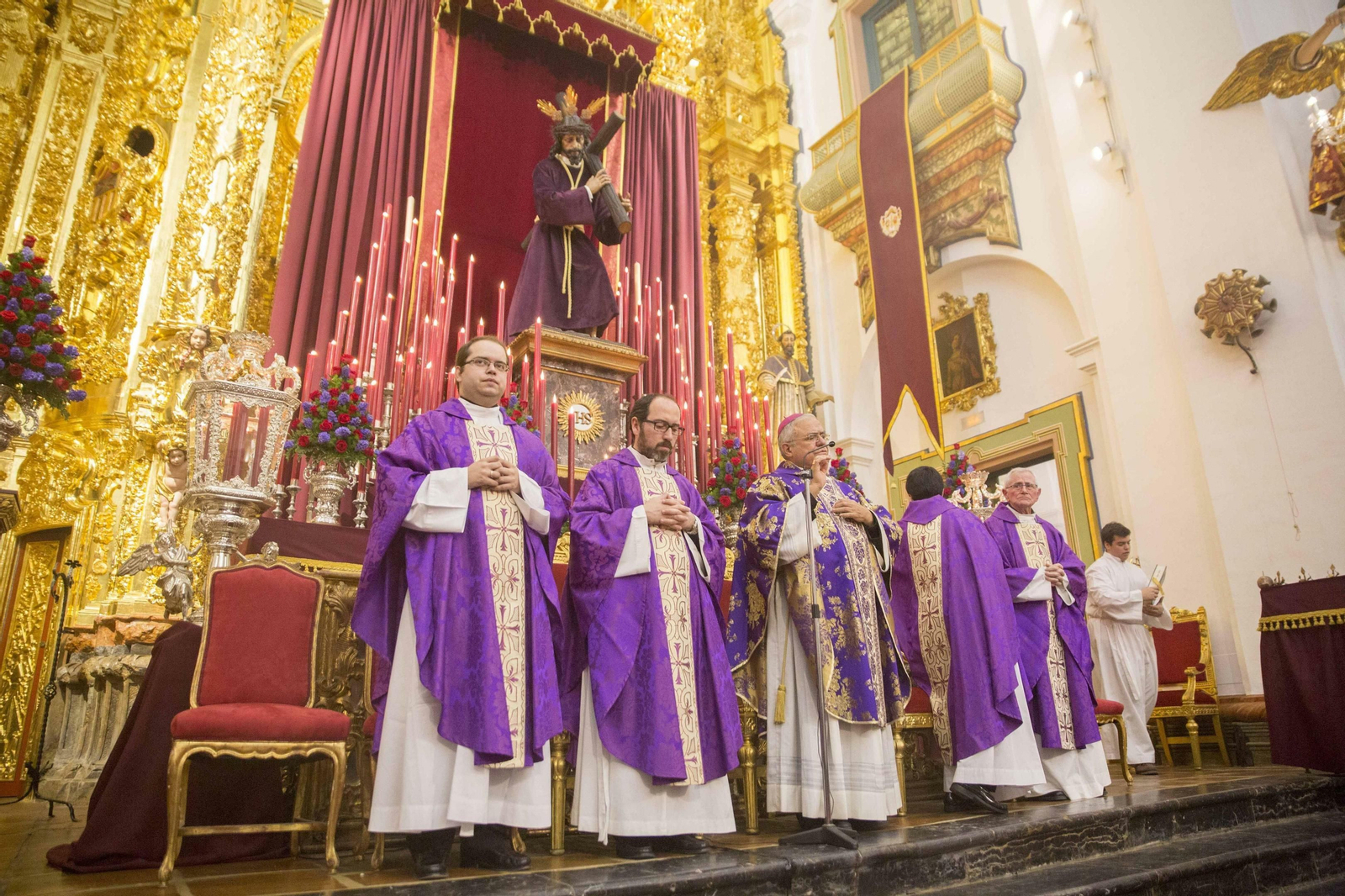 Un momento de la bendición de la imagen del Soberano Poder