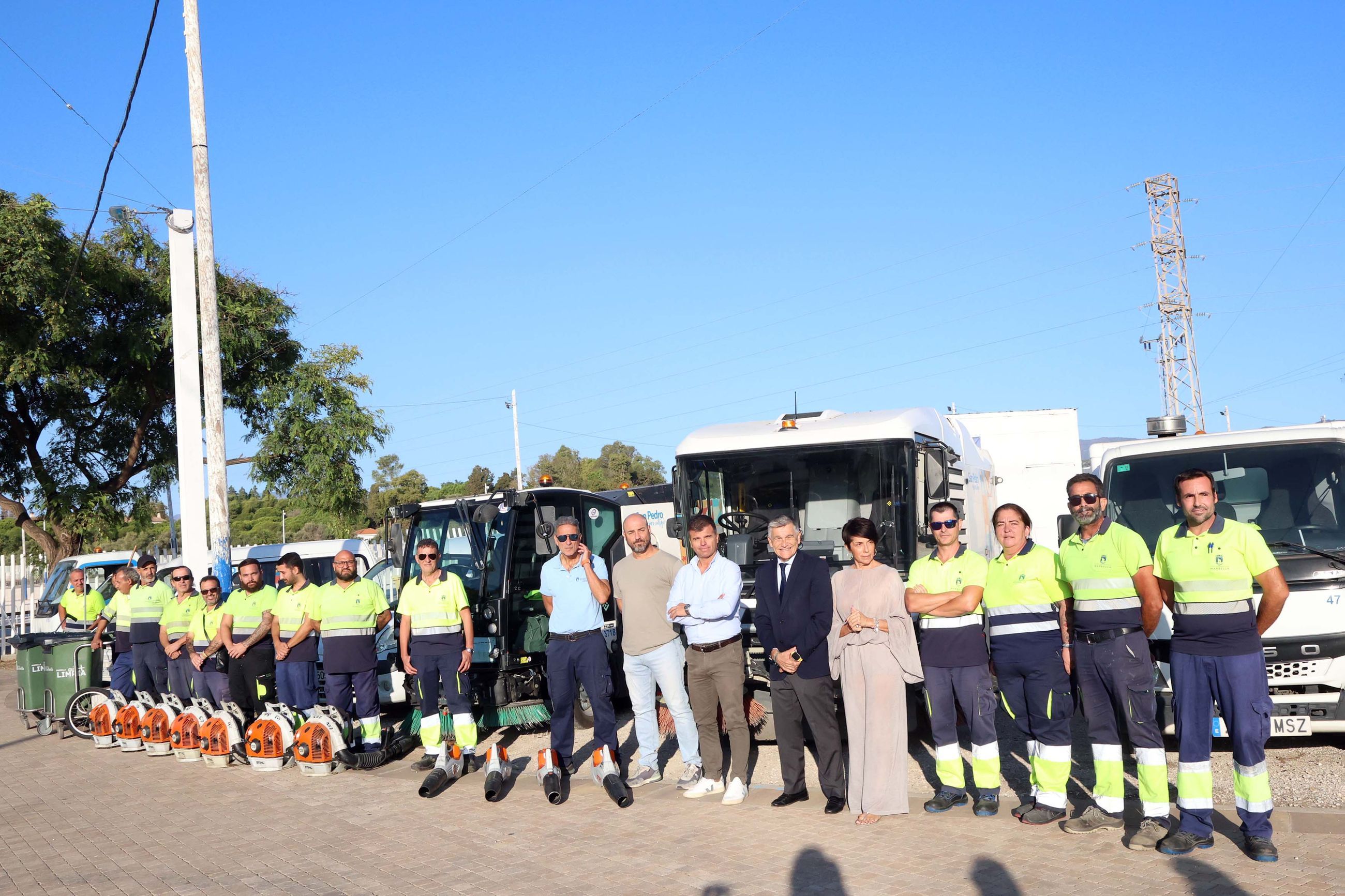 Marbella despliega un dispositivo especial de limpieza para la Feria de San Pedro
