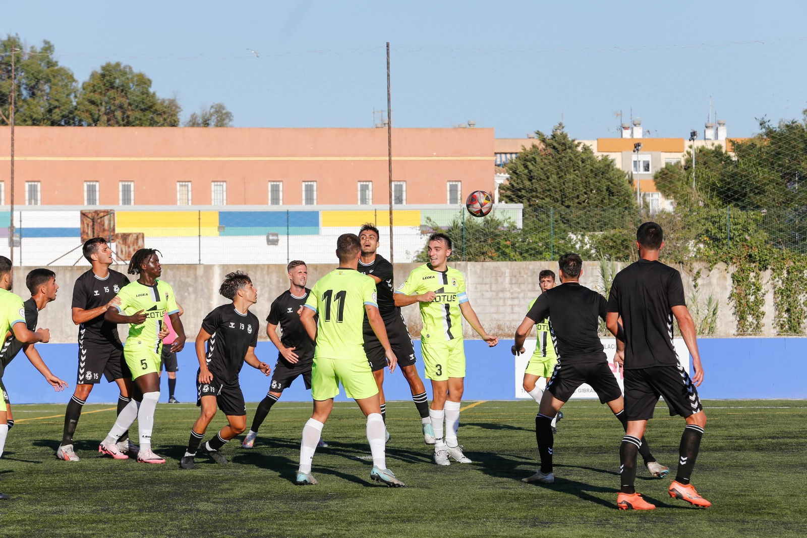 Las fotos del amistoso Balompédica-Balona B