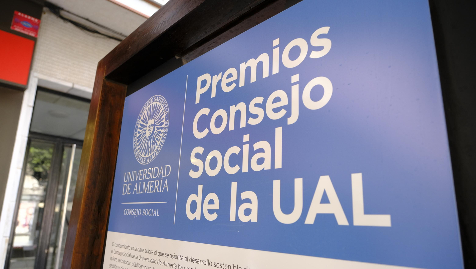 Inauguración de la exposición fotográfica 'Premios Consejo Social de la UAL', en imágenes