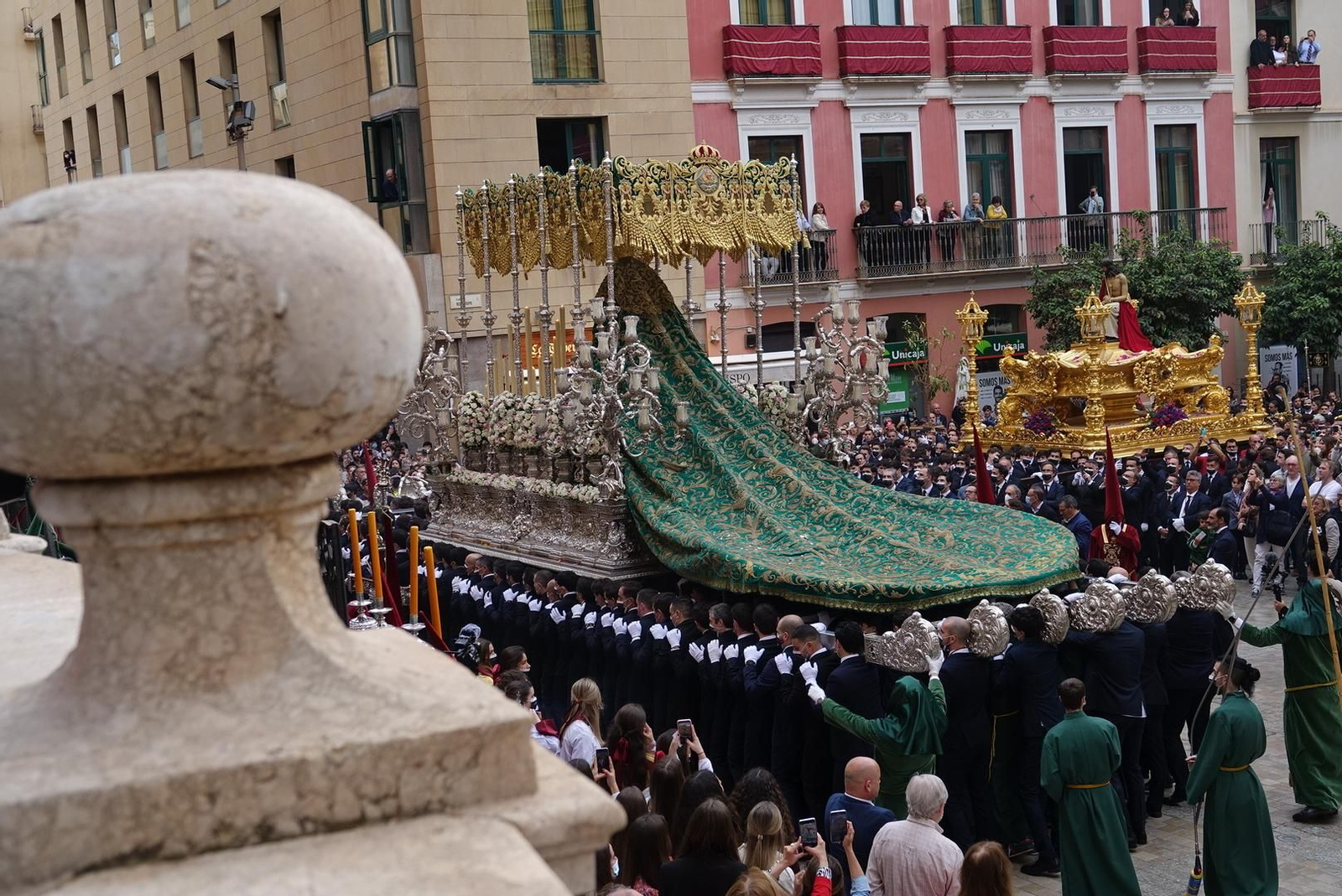 Las fotos de Estudiantes, en el Lunes Santo de Málaga