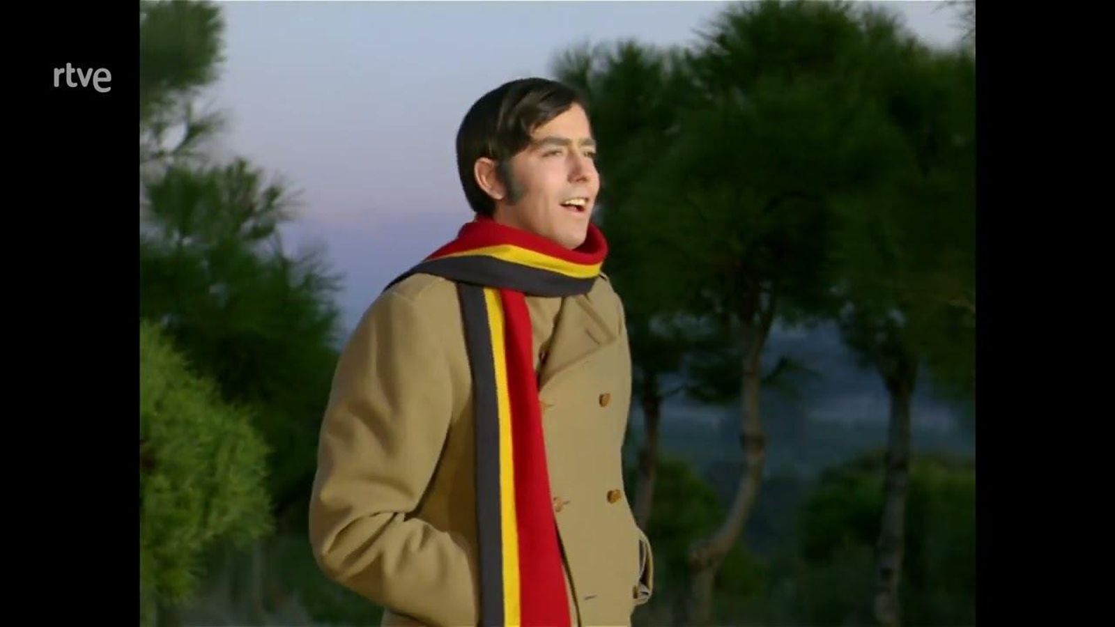 El vídeo promocional de Serrat para Eurovisión 1968 con el 'La, la, la'.