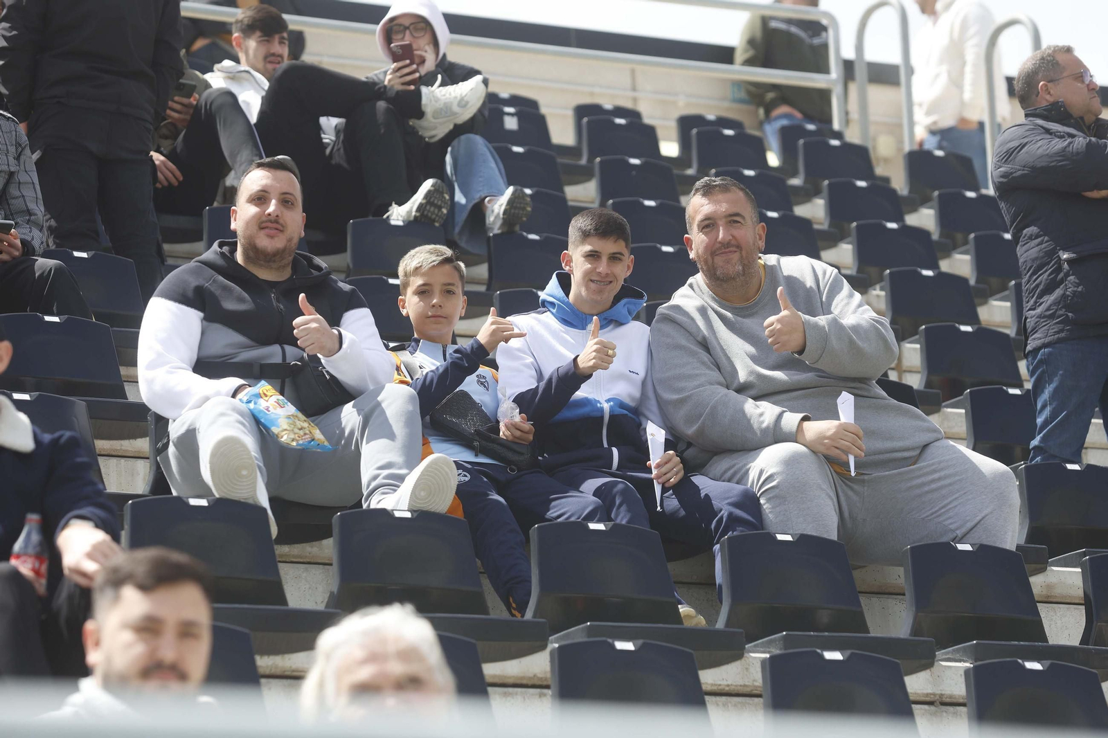 Búscate en el Ciudad de La Línea durante el Balona - Linares