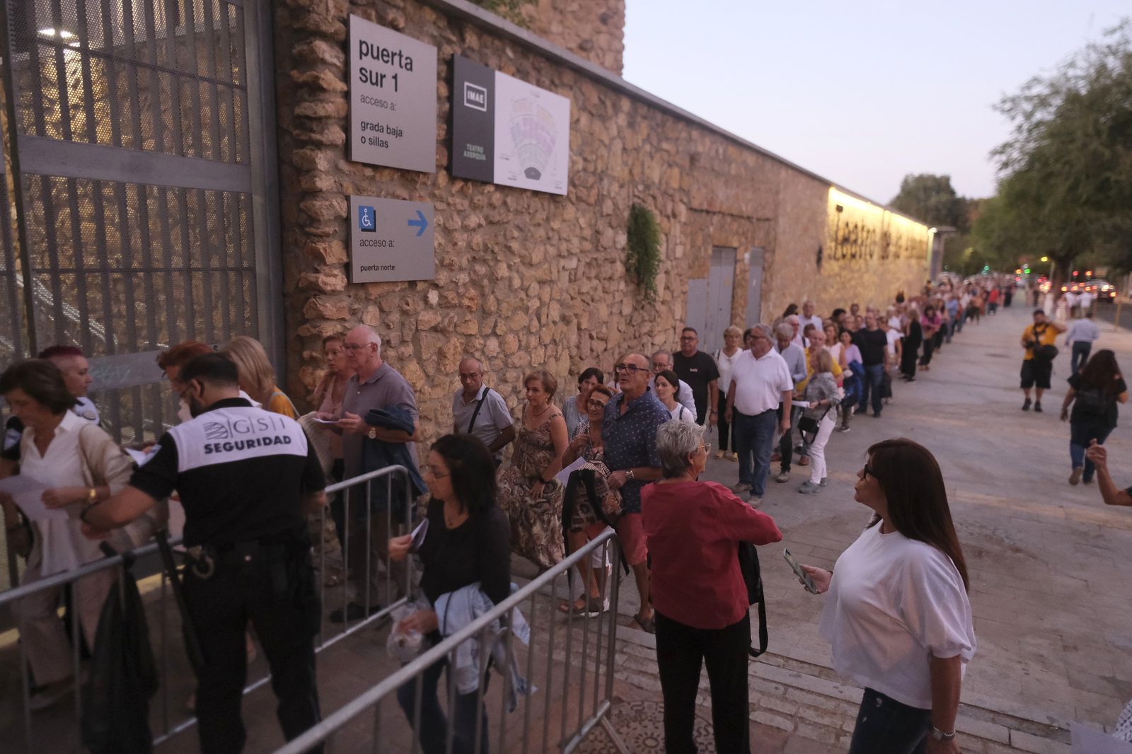 Las fotografías del concierto de despedida de Joan Manuel Serrat en Córdoba