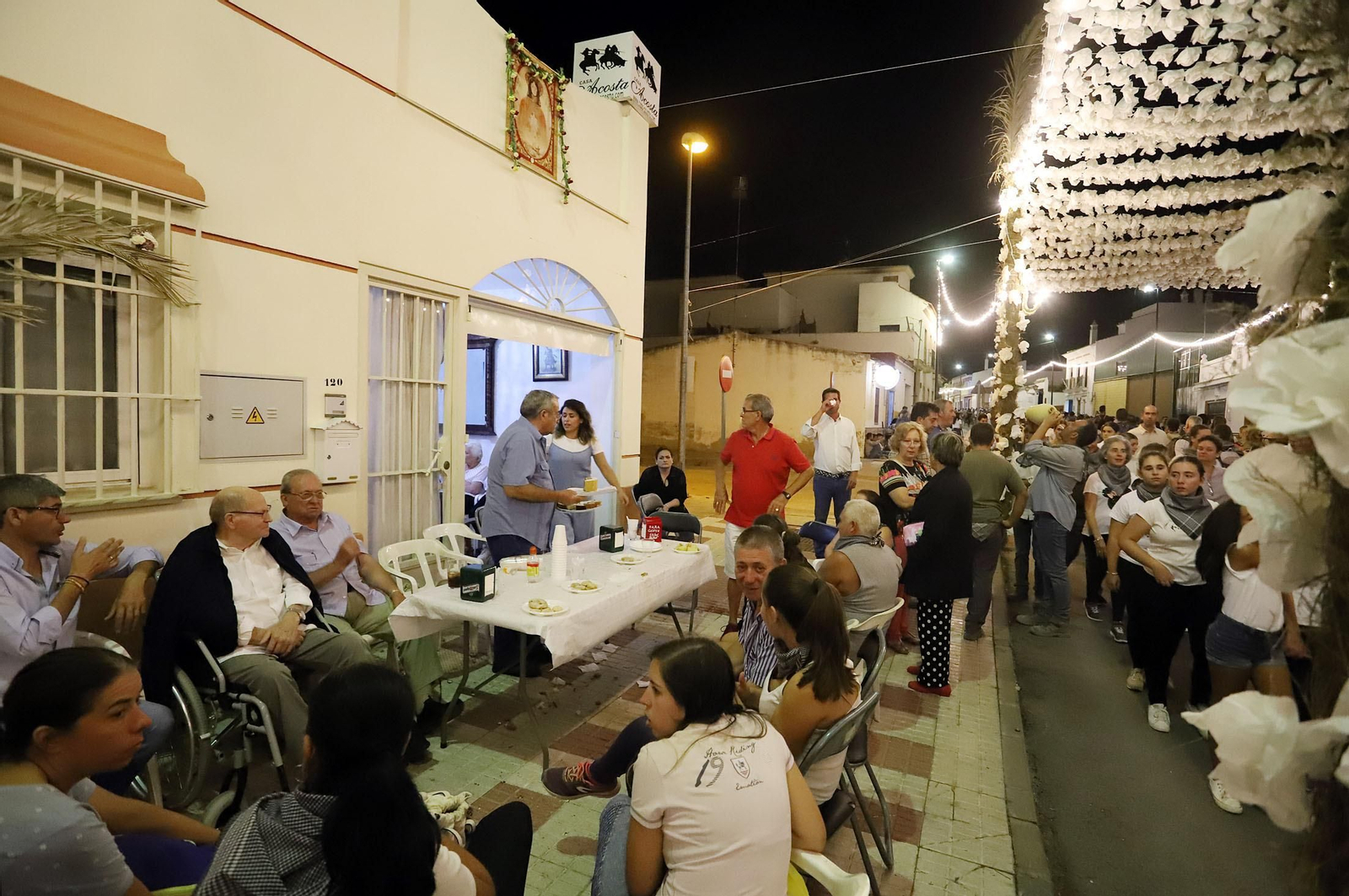 Recuerda las imágenes de la Venida de la Virgen del Rocío a Almonte en 2019