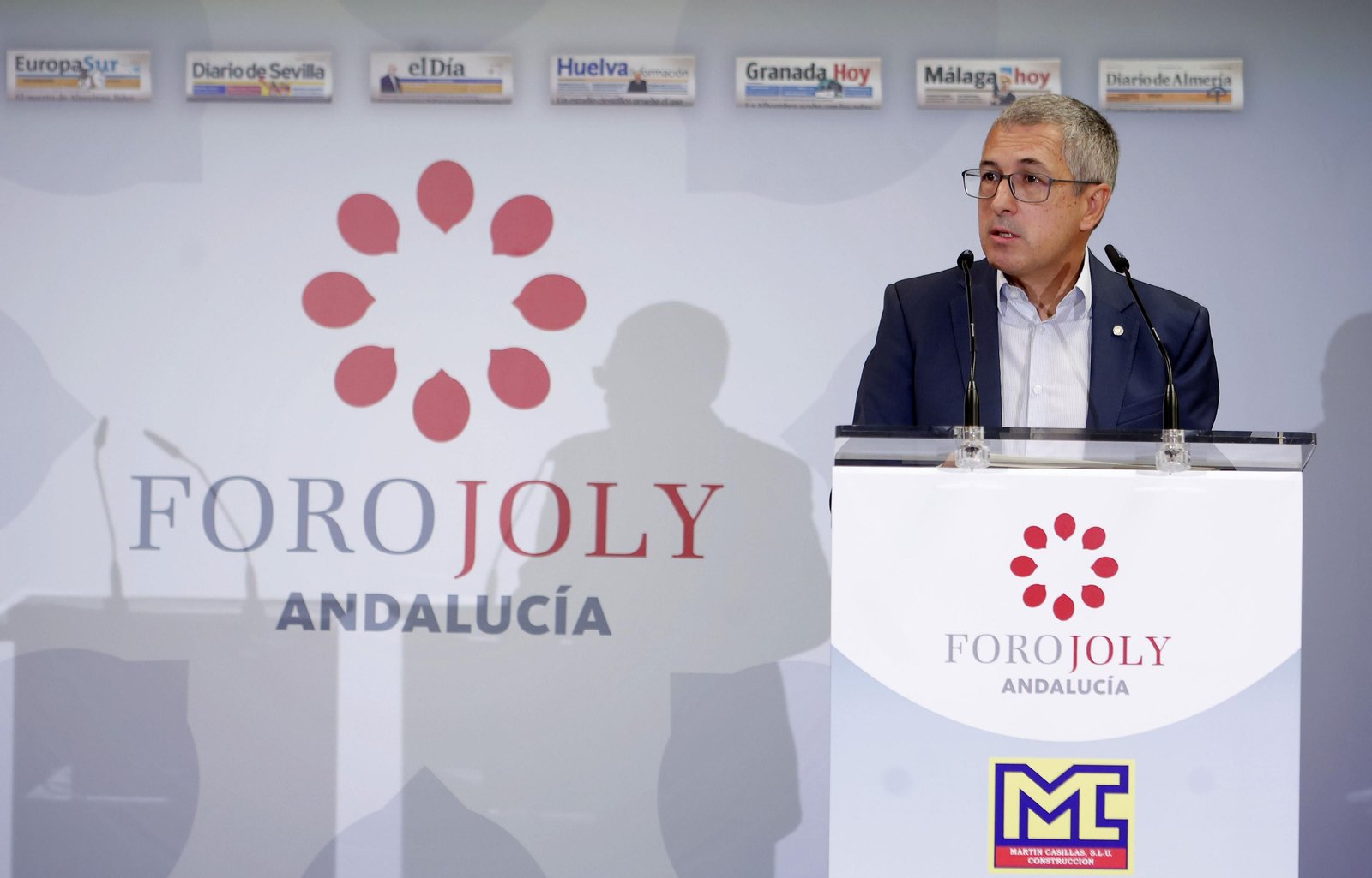 Imágenes de los asistentes al Foro Joly con Hugo Morán