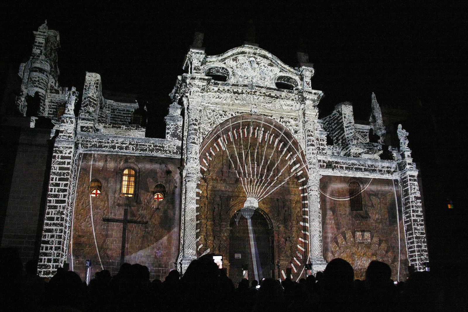 El espectáculo audiovisual de la Plaza de España, en imágenes