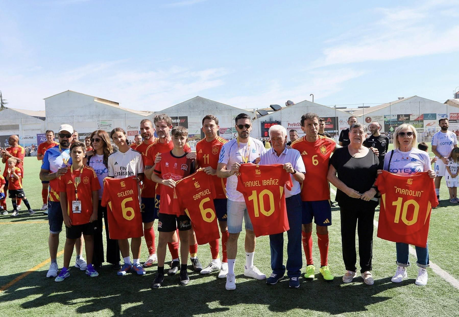 Alcalá la Real rinde homenaje a la memoria de Manolín, en imágenes