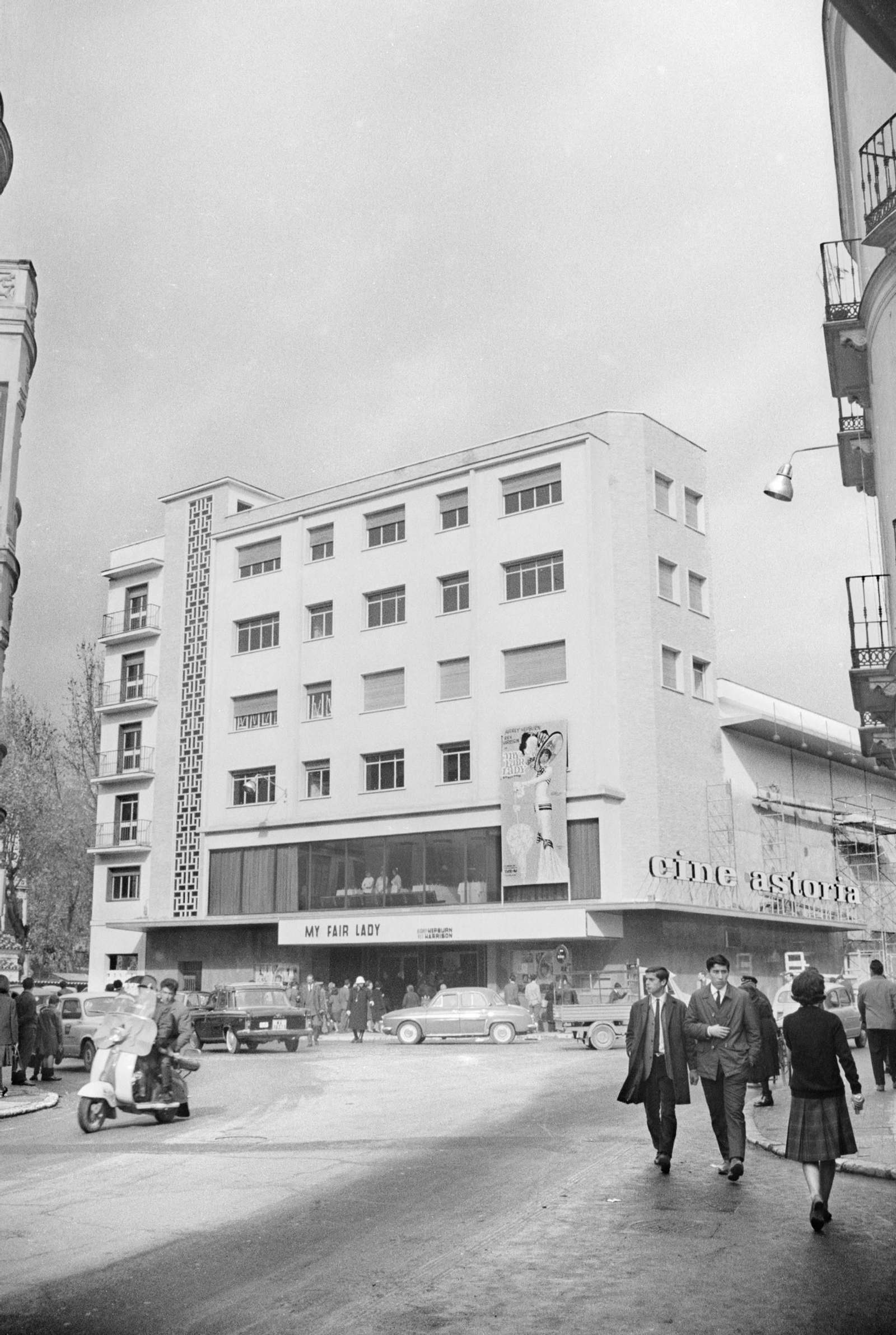 Los antiguos cines Astoria-Victoria de La Merced de Málaga