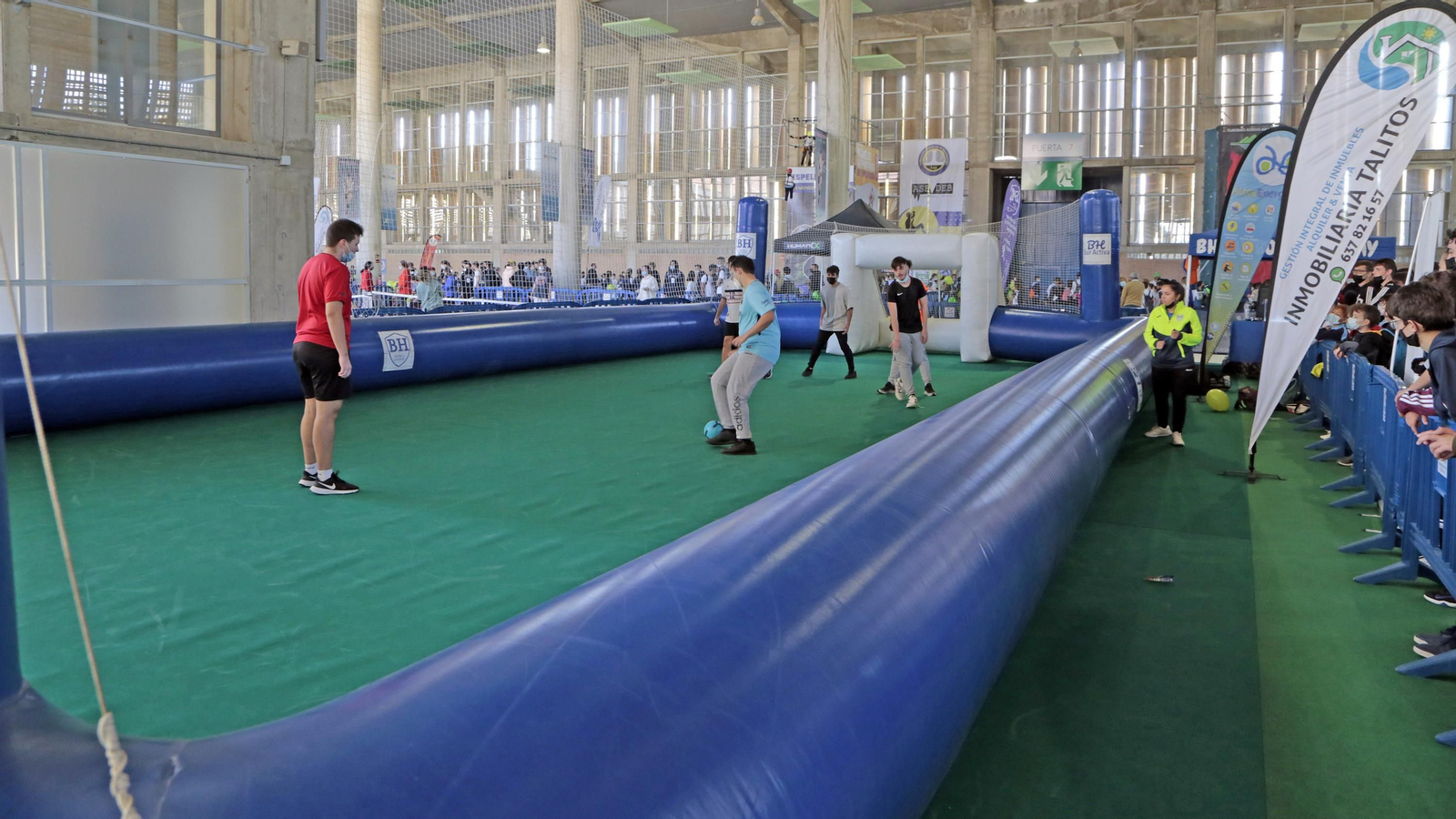 Primer día de la feria del Deporte y Vida Sana en IFECA