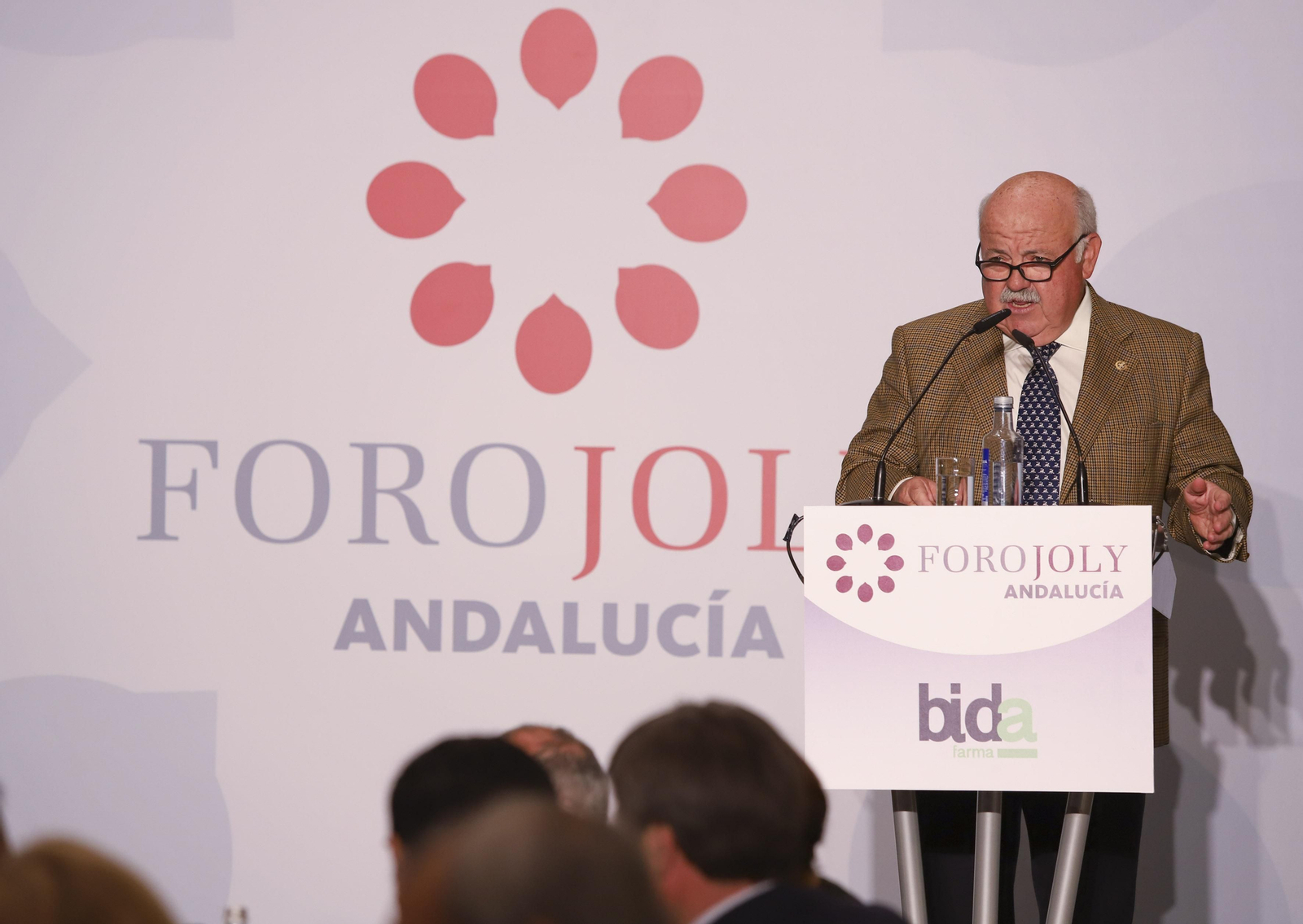 Las fotos del Foro Joly con el consejero de Salud, Jesús Aguirre