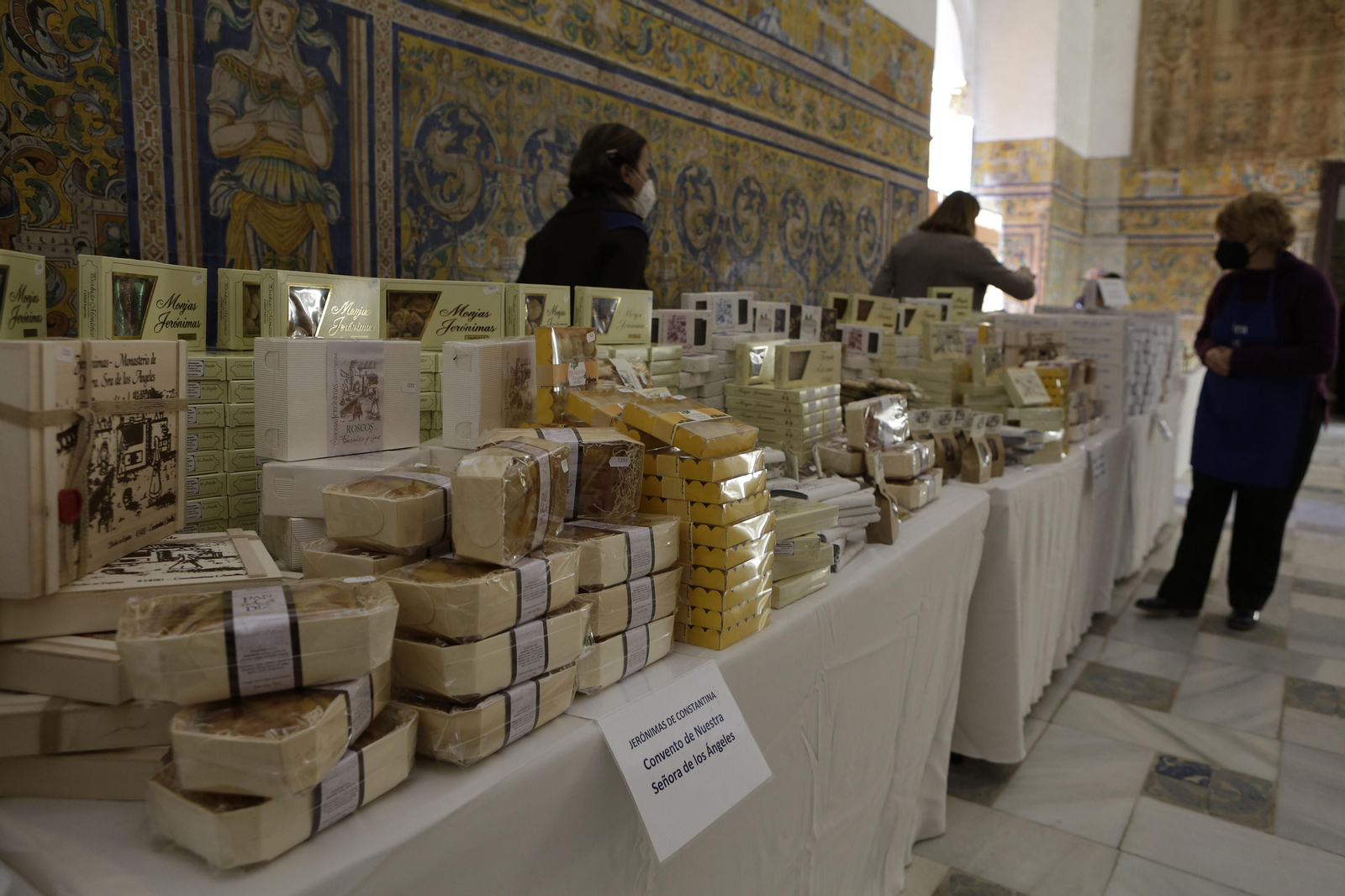 Los productos de las monjas expuestos en el Alcázar en la cita del pasado año.