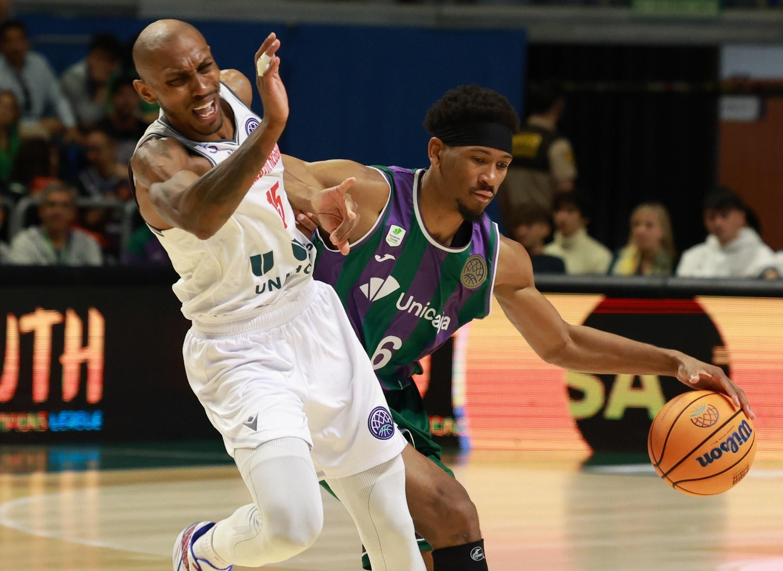 Jamar Smith recibió el cariño del Carpena y del Unicaja