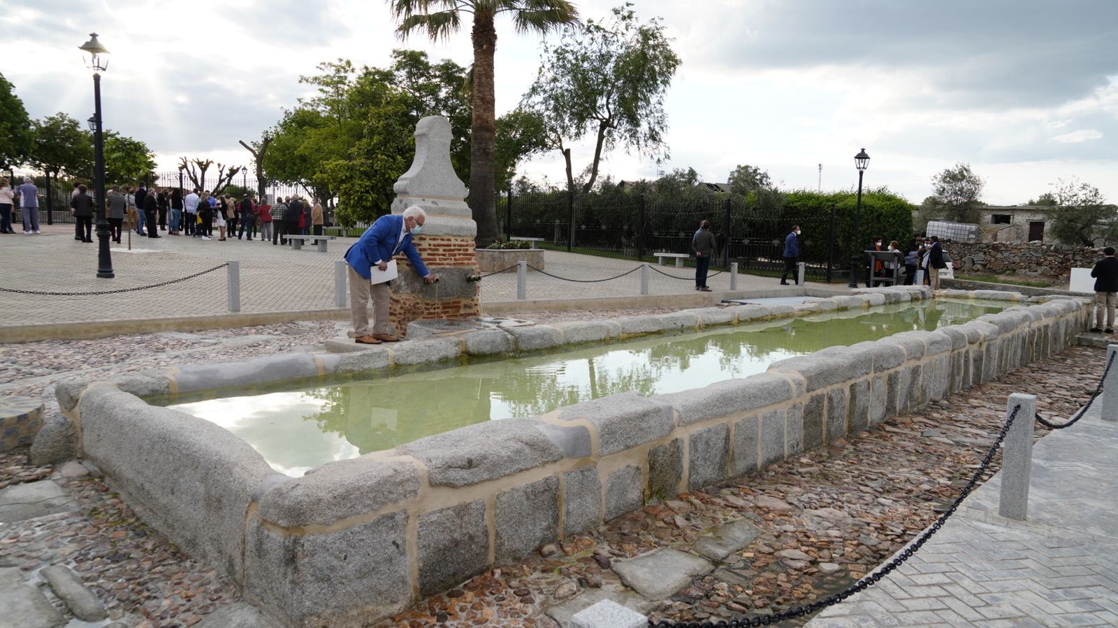 Inauguración del pilar de Santa Ana en Dos Torres.