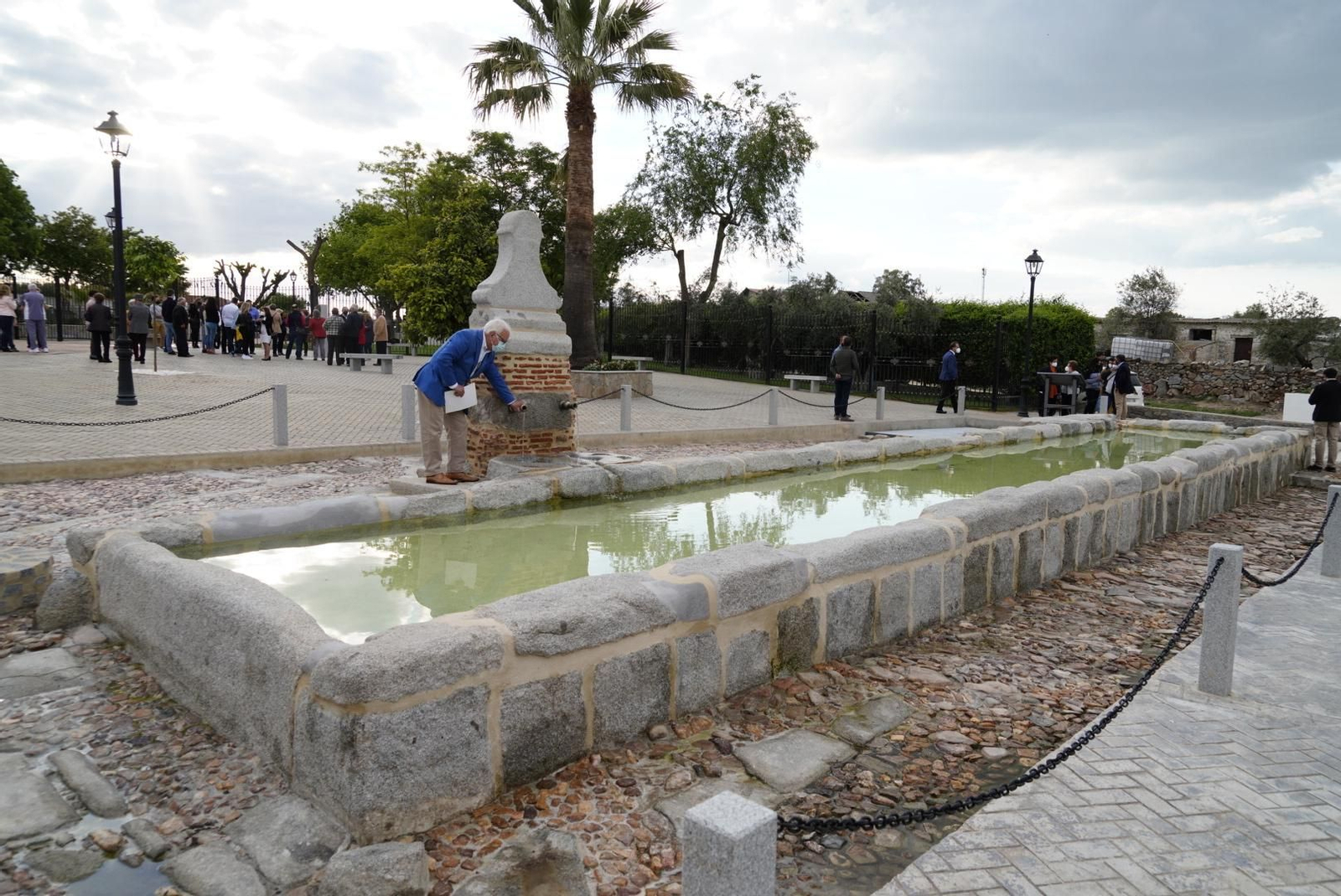 Inauguración del pilar de Santa Ana en Dos Torres.