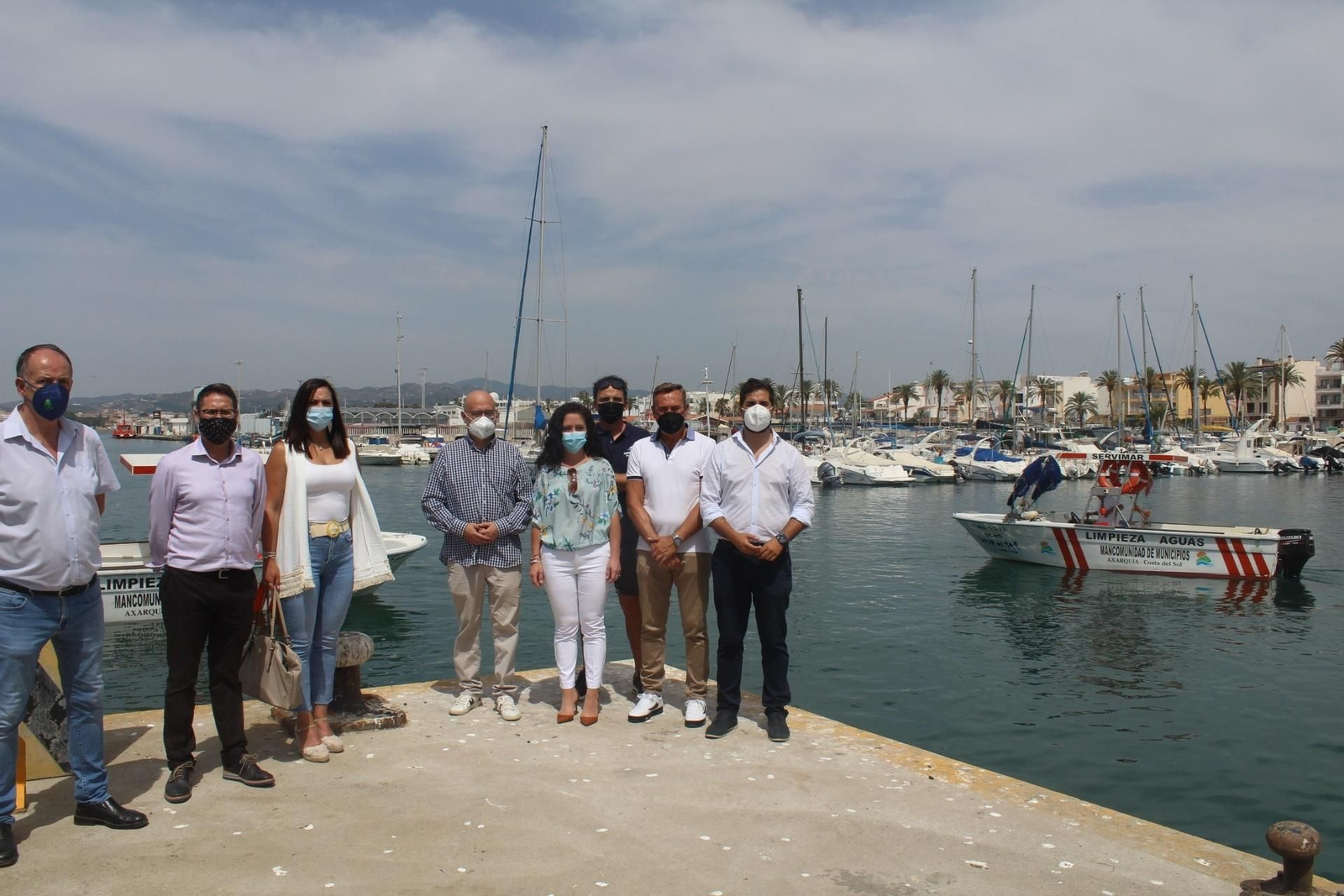 Presentación del servicio en el puerto de Caleta de Vélez.