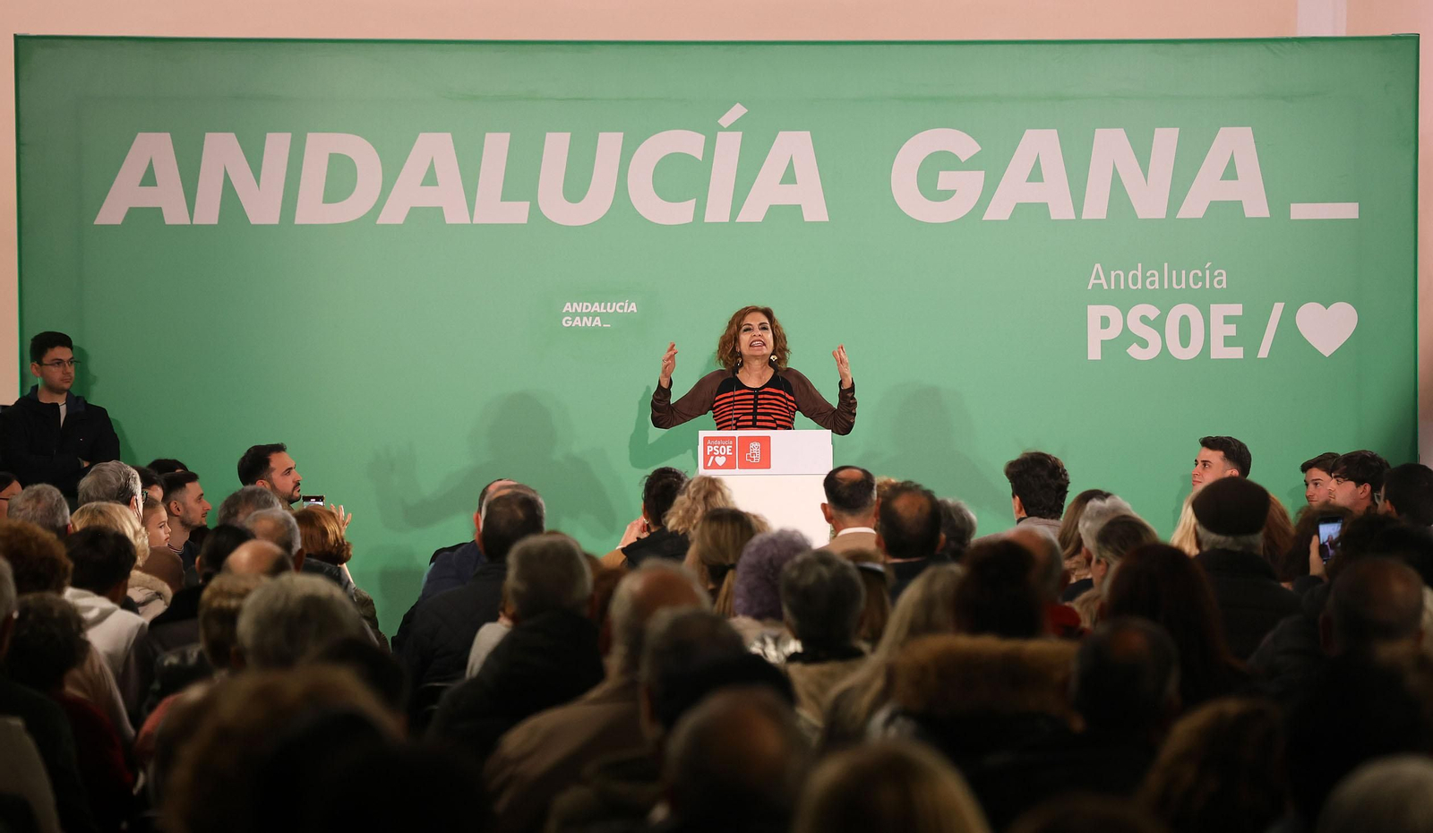 Imágenes del encuentro de María Jesús Montero con la militancia socialista en Gibraleón, Huelva