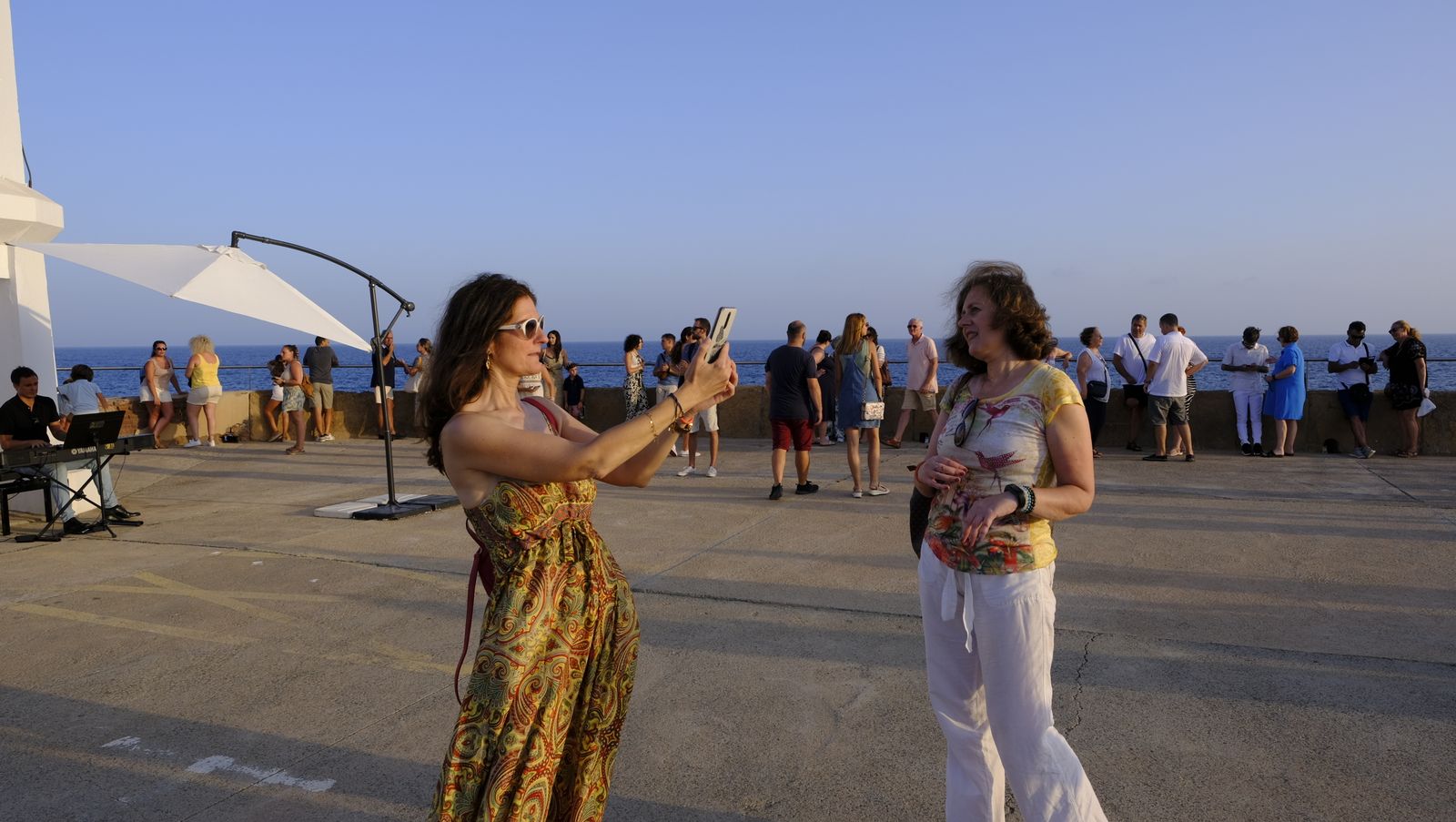 Atardecer en el Faro, organizado por la Autoridad Portuaria de Almería