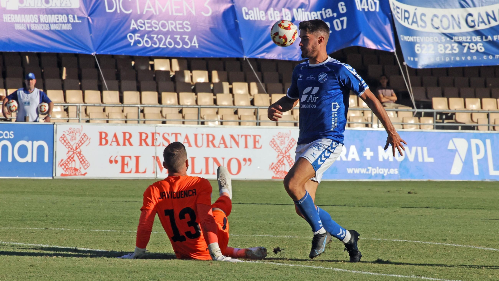Imágenes del partido entre Xerez DFC y Juventud Torremolinos en Chapín