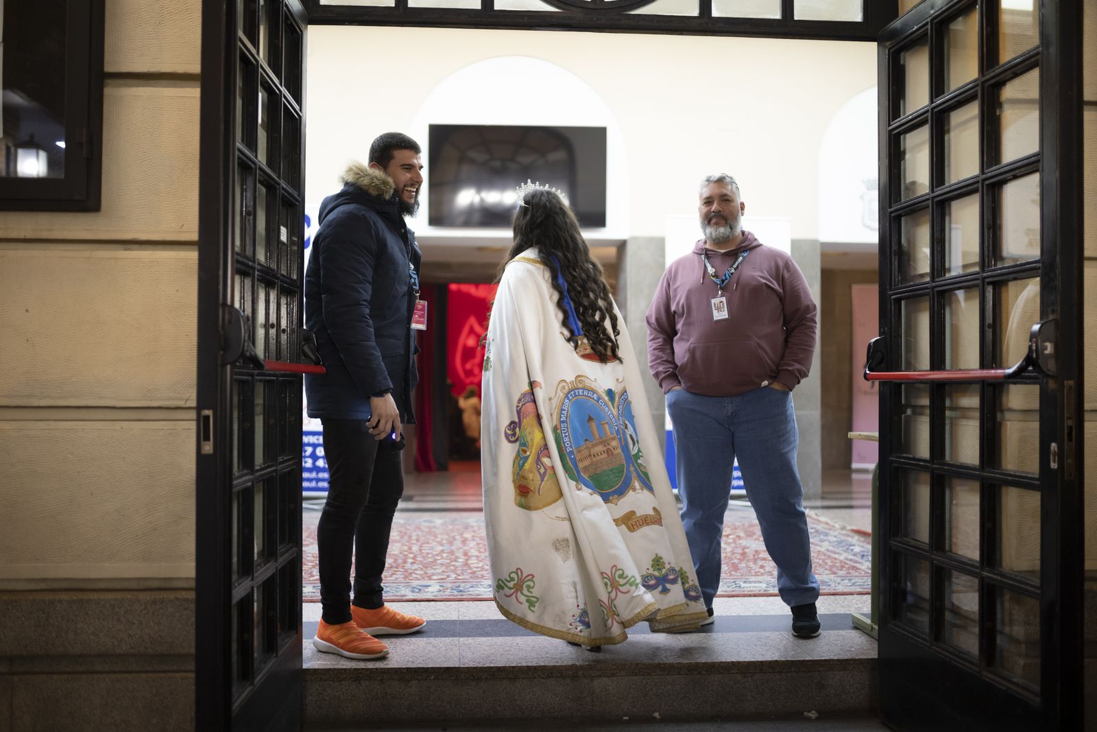 Ambiente del primer día de semifinal del Carnaval Colombino