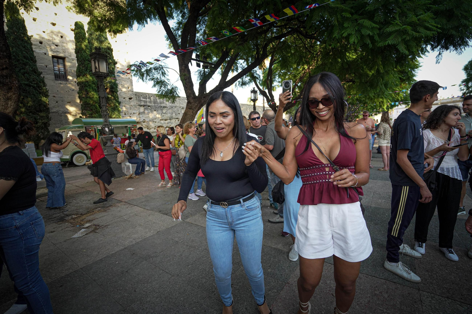Imágenes de la fiesta Alma Hispana y la Noche Azul y Blanca en Jerez