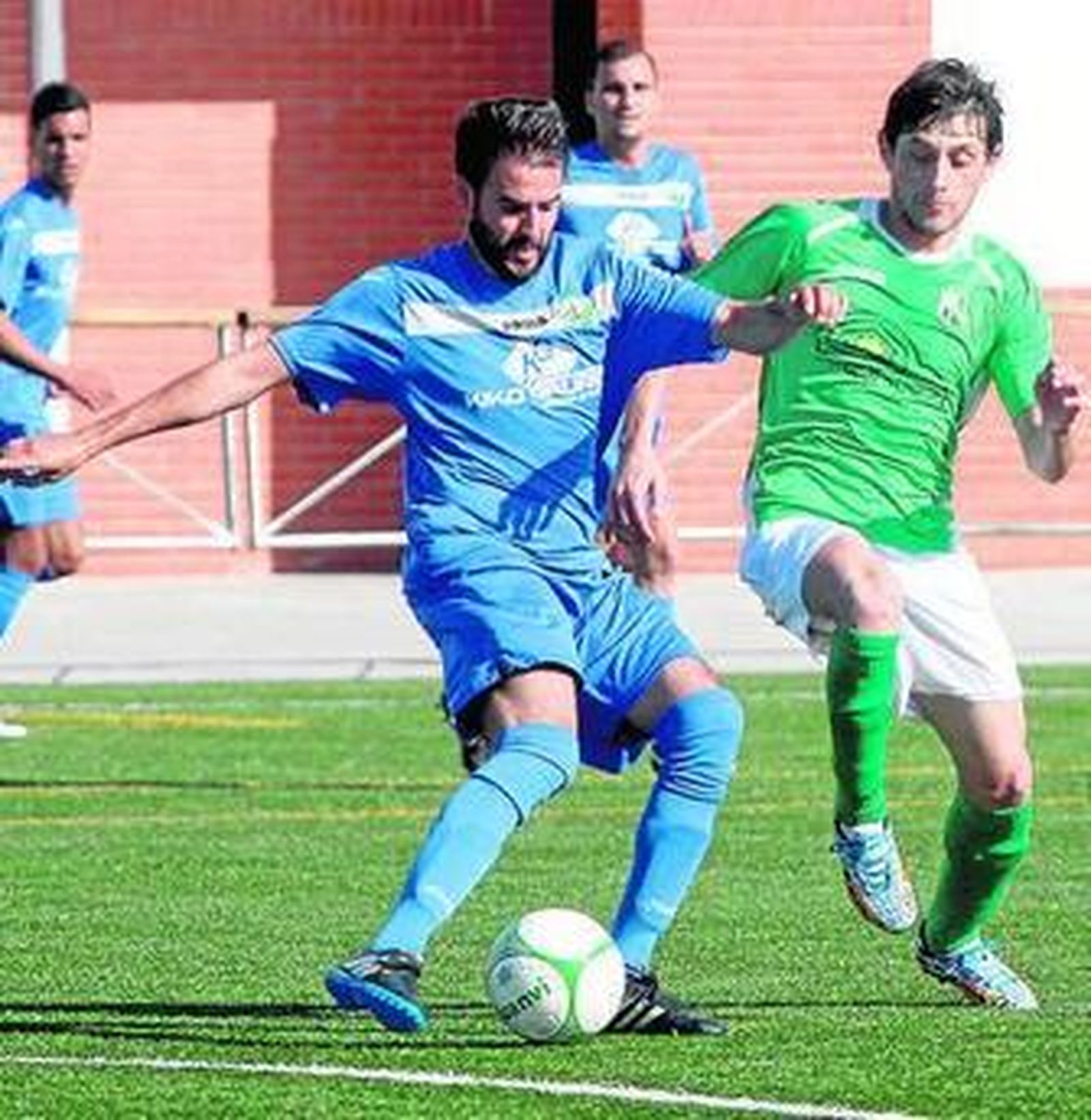 Los jugadores del Mazagón perseguirán sin tregua el camino que les lleve al triunfo para alejarse del abismo.