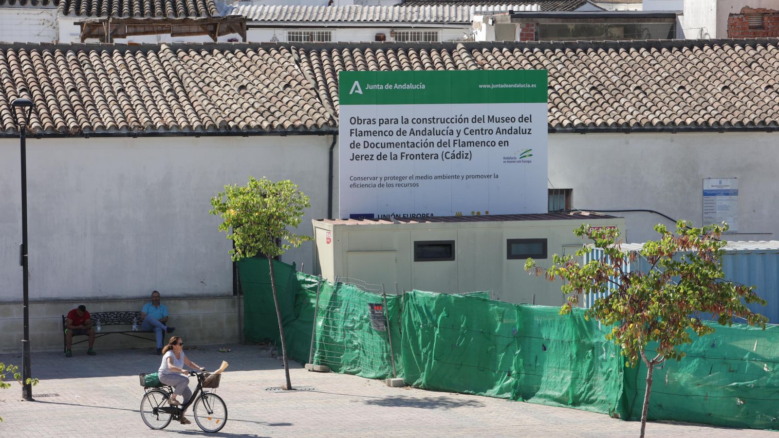 Cartel de las obras del Museo del Flamenco en la plaza Belén de Jerez.