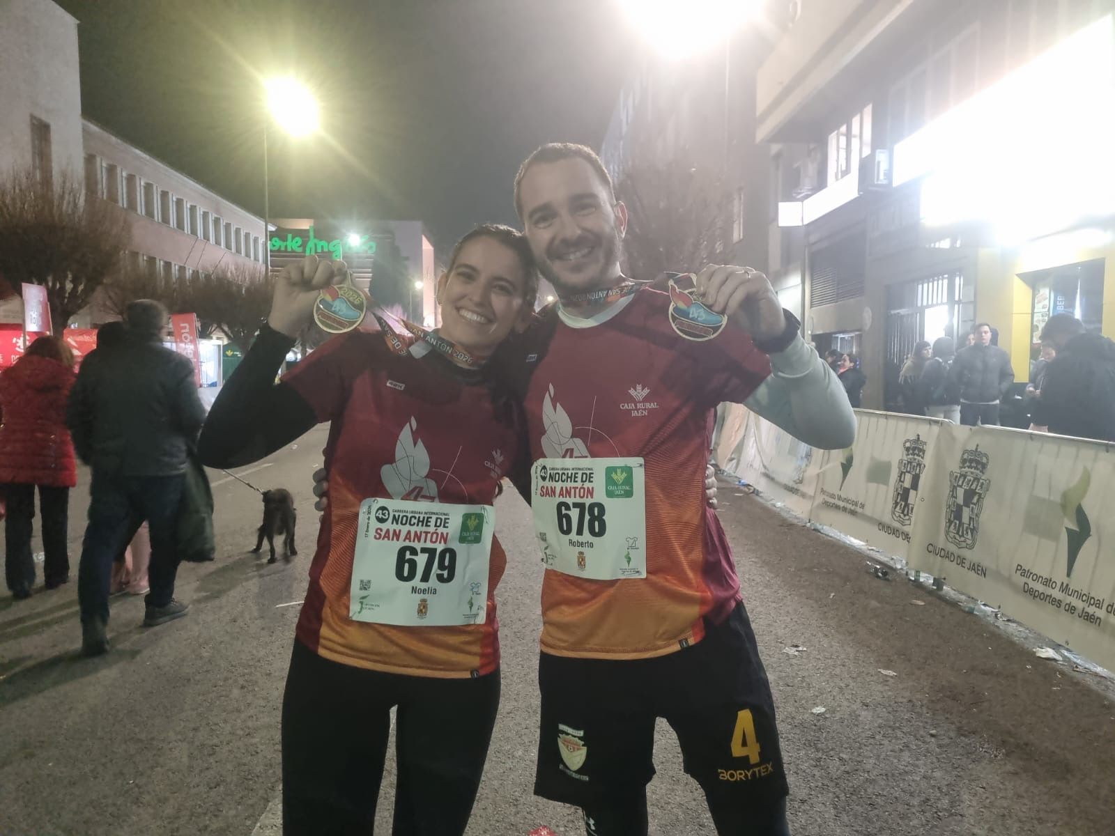 En imágenes: búscate en tu llegada a meta de la Carrera de San Antón 2026 (IV)