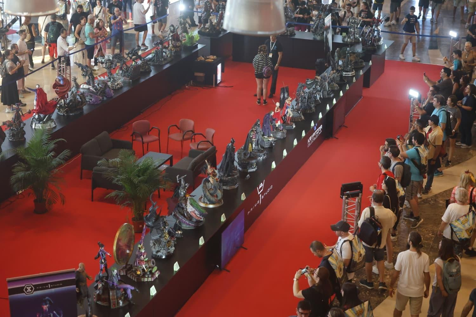 En el interior de la Comic-Con de Málaga en fotos: cómics, figuras y disfraces