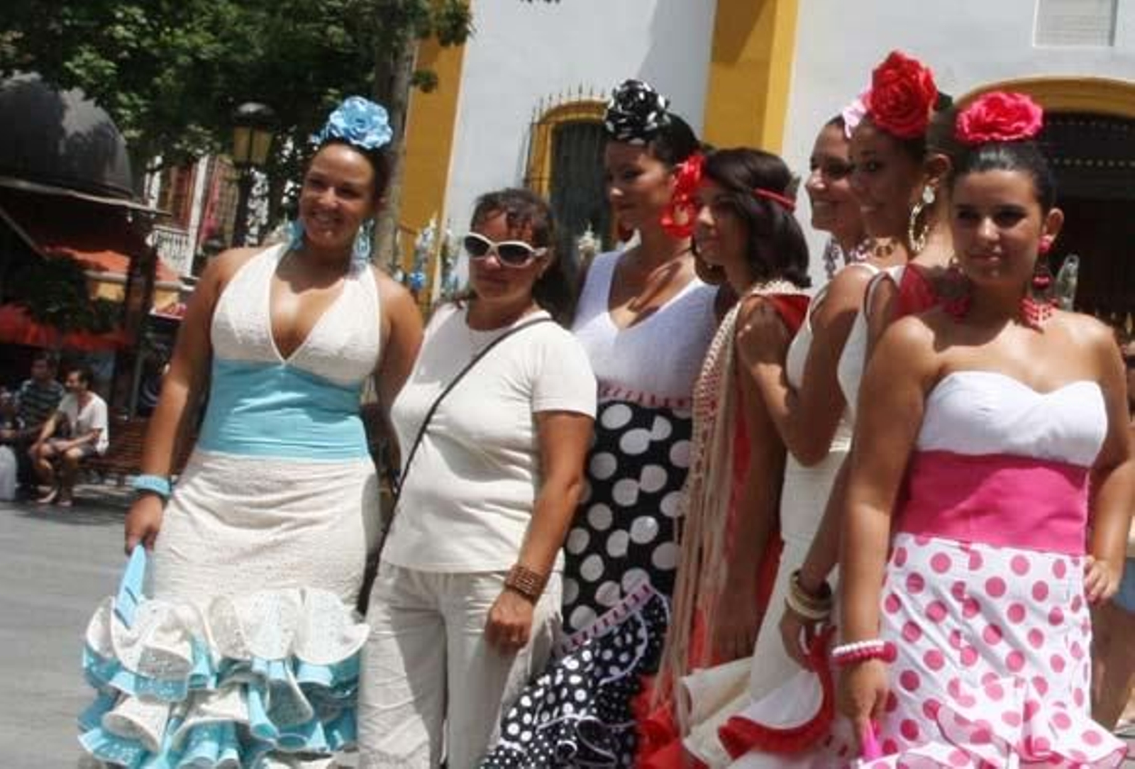 Los linenses se volcaron en la celebración del Domingo Rociero y el Real y el centro tuvieron un gran ambiente

Foto: Paco Guerrero