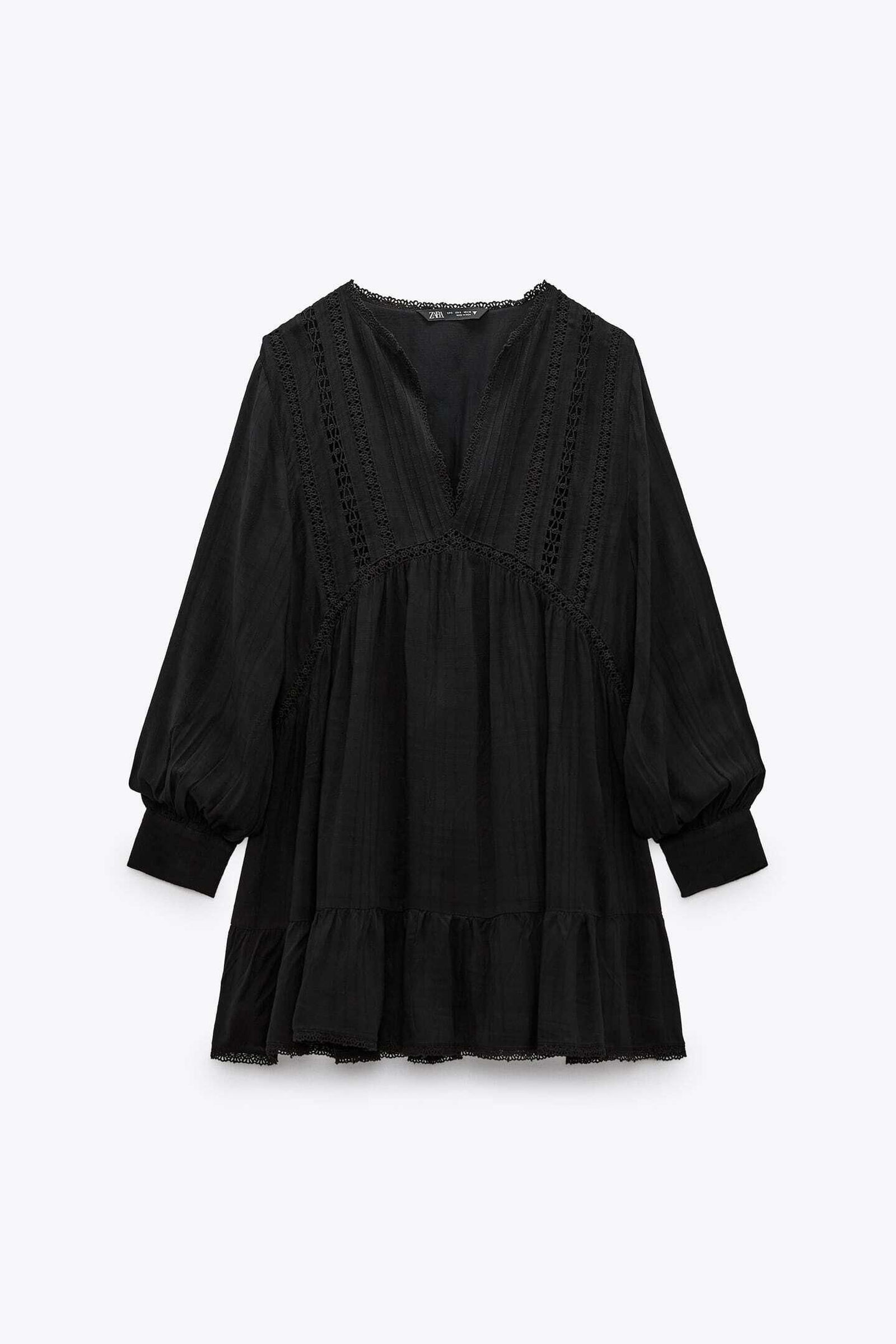 Vestido negro babydoll de Zara. Vestido negro babydoll de Zara.