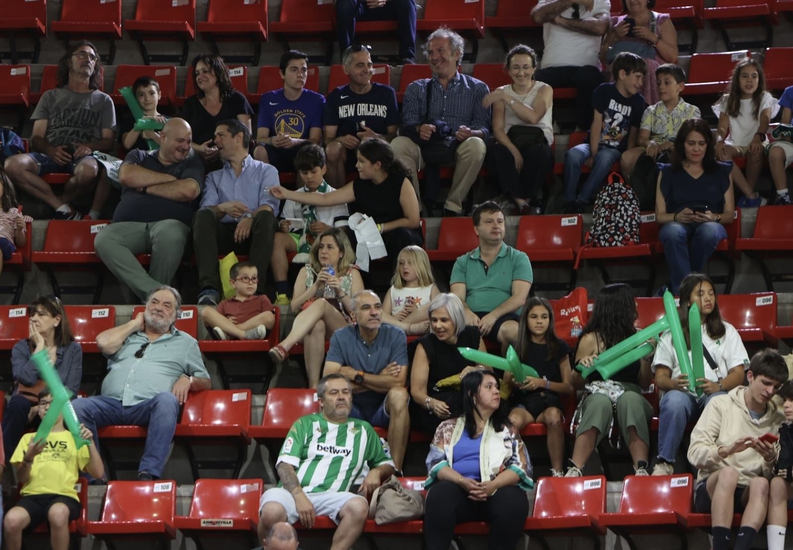 Búscate en el o Betis Granada de baloncesto