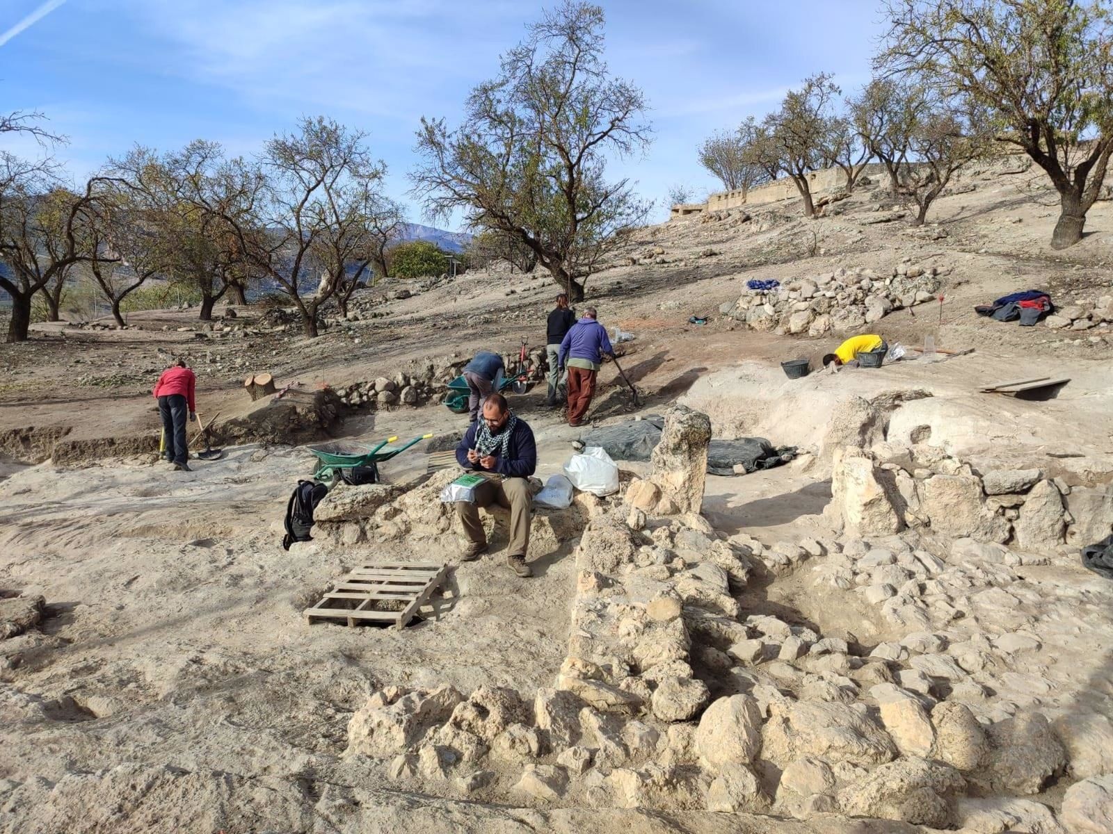 Trabajos de excavación en el poblado mozárabe de Tózar