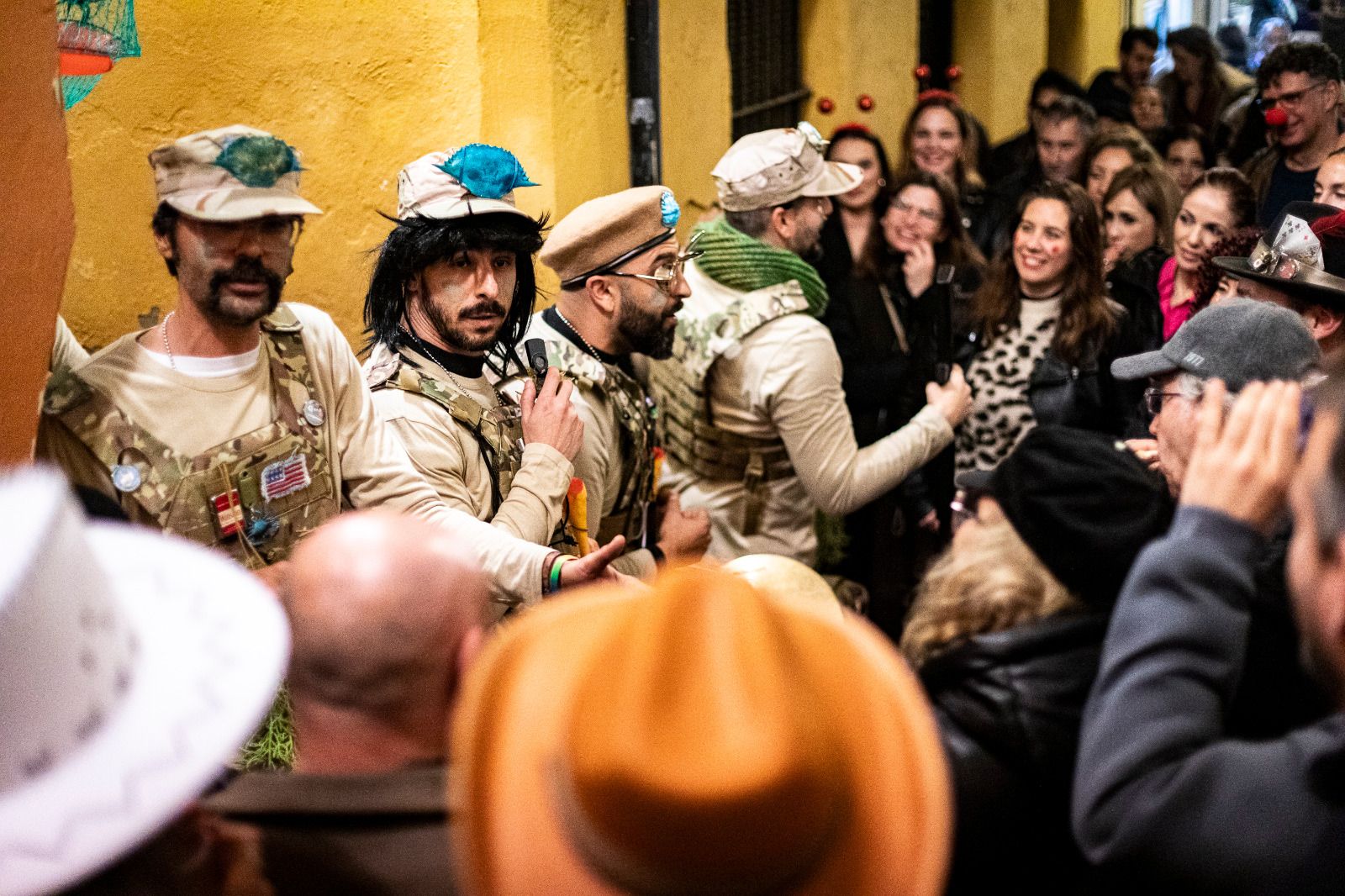 Búscate entre las mejores imágenes del Circuito de agrupaciones ilegales del Pópulo