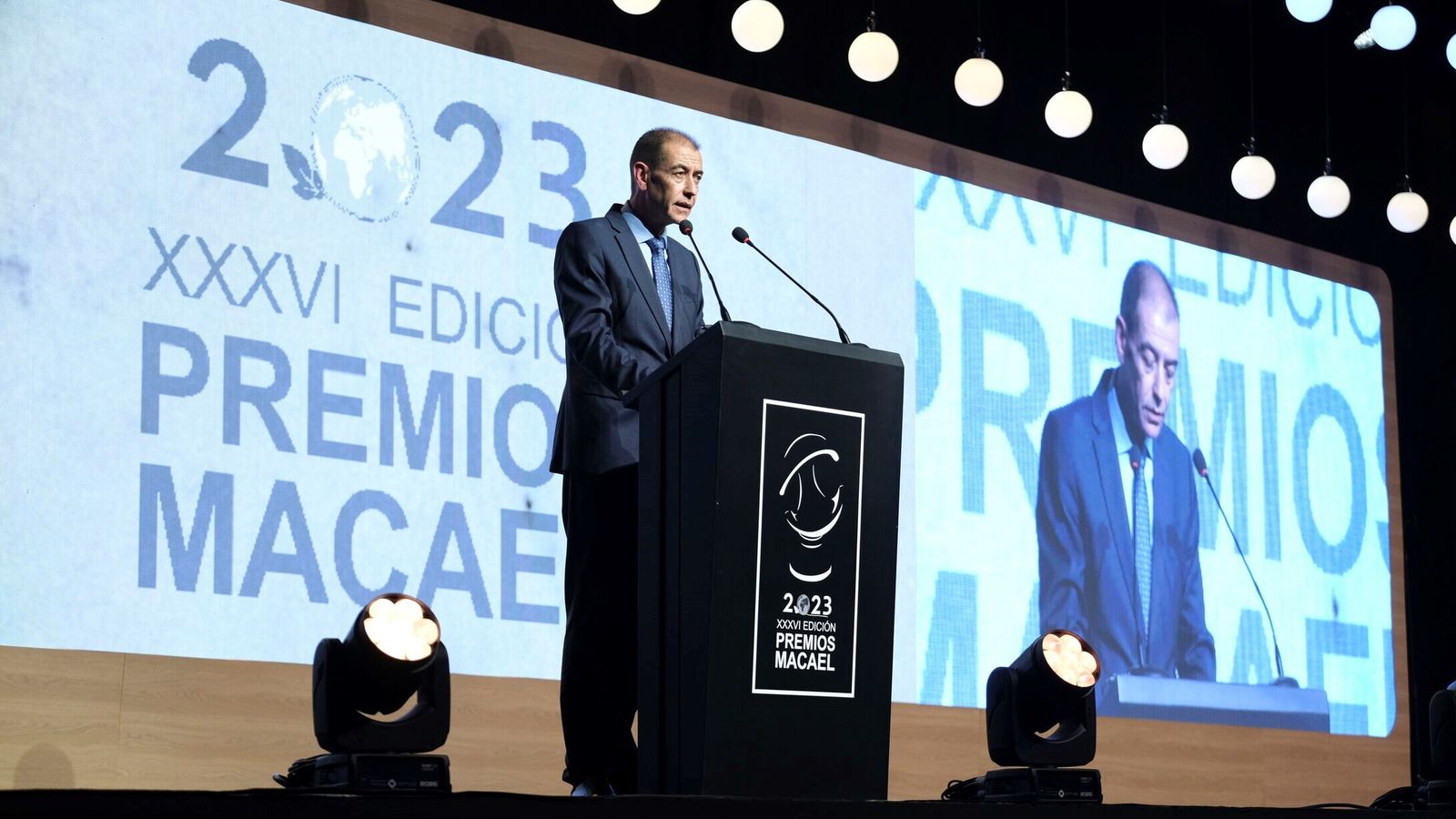 Jesús Posadas, presidente de los empresarios del mármol, durante su discurso.