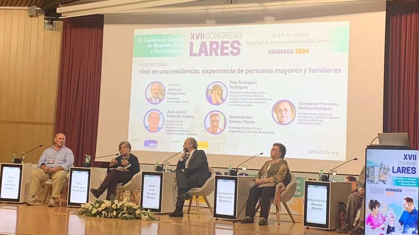 Una de las mesas redondas celebradas durante el Congreso Lares