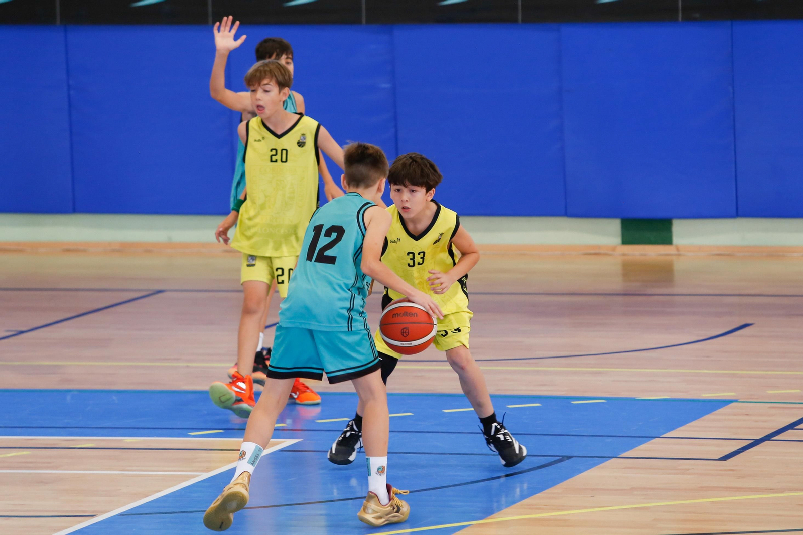 Las fotos de la tercera jornada del Cadeba mini masculino de La Linea